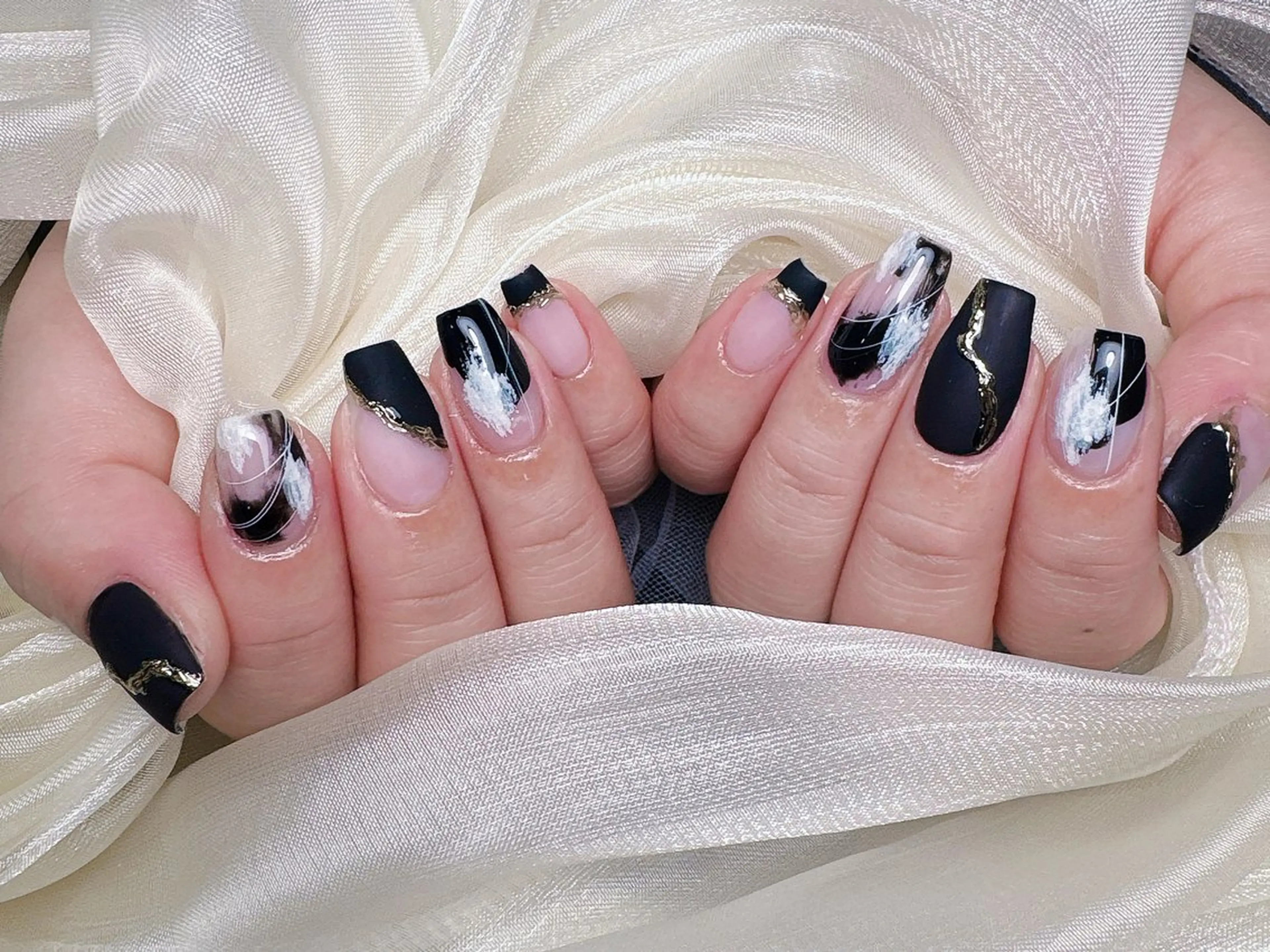 ネイル 長さ出し フレンチネイル ジェルネイル ガラスフレンチ 韓国ネイル ハンドネイル ハンドケア HD Studioのネイルデザイン