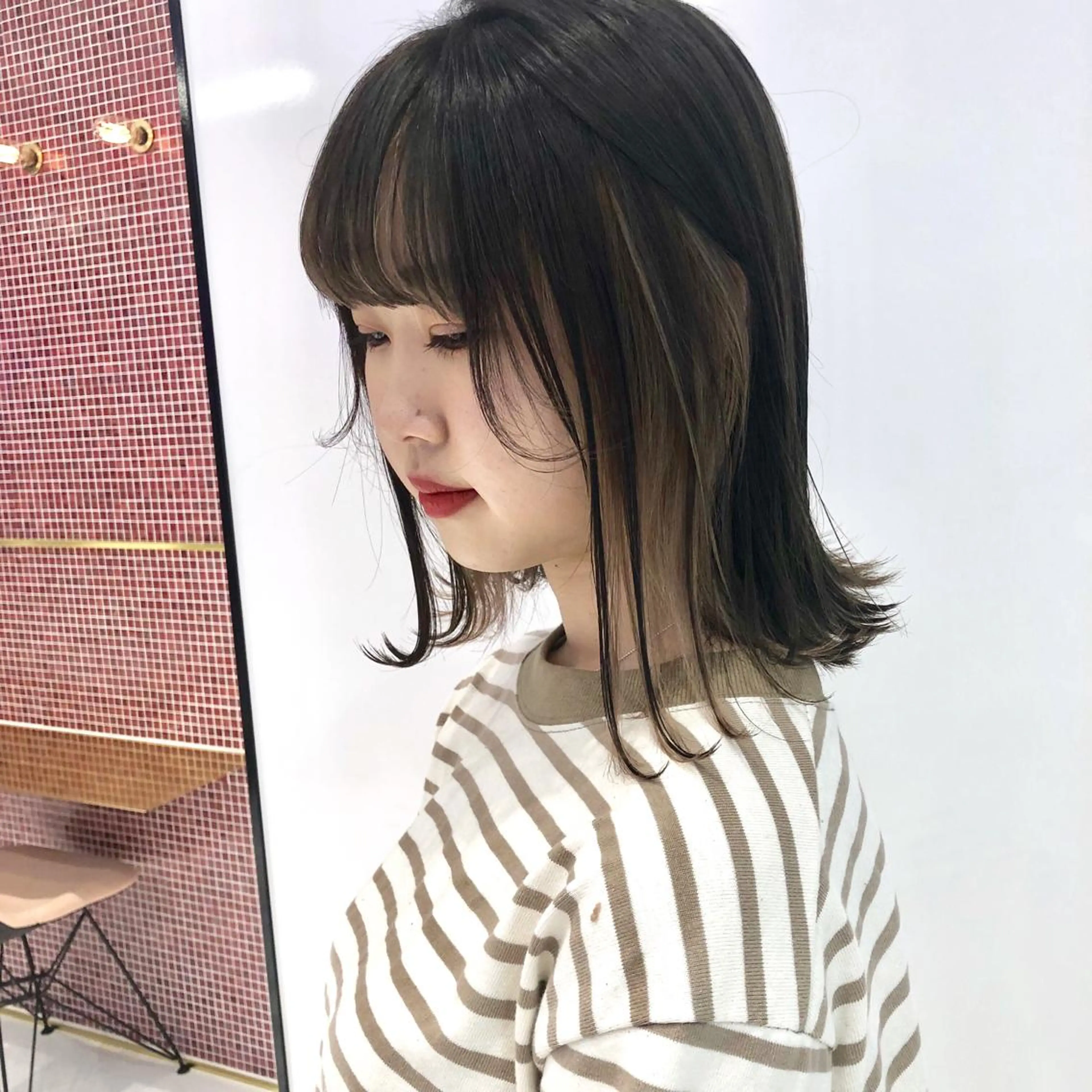ミディアム カラー インナーカラー カット 相川 愛実のヘアスタイル