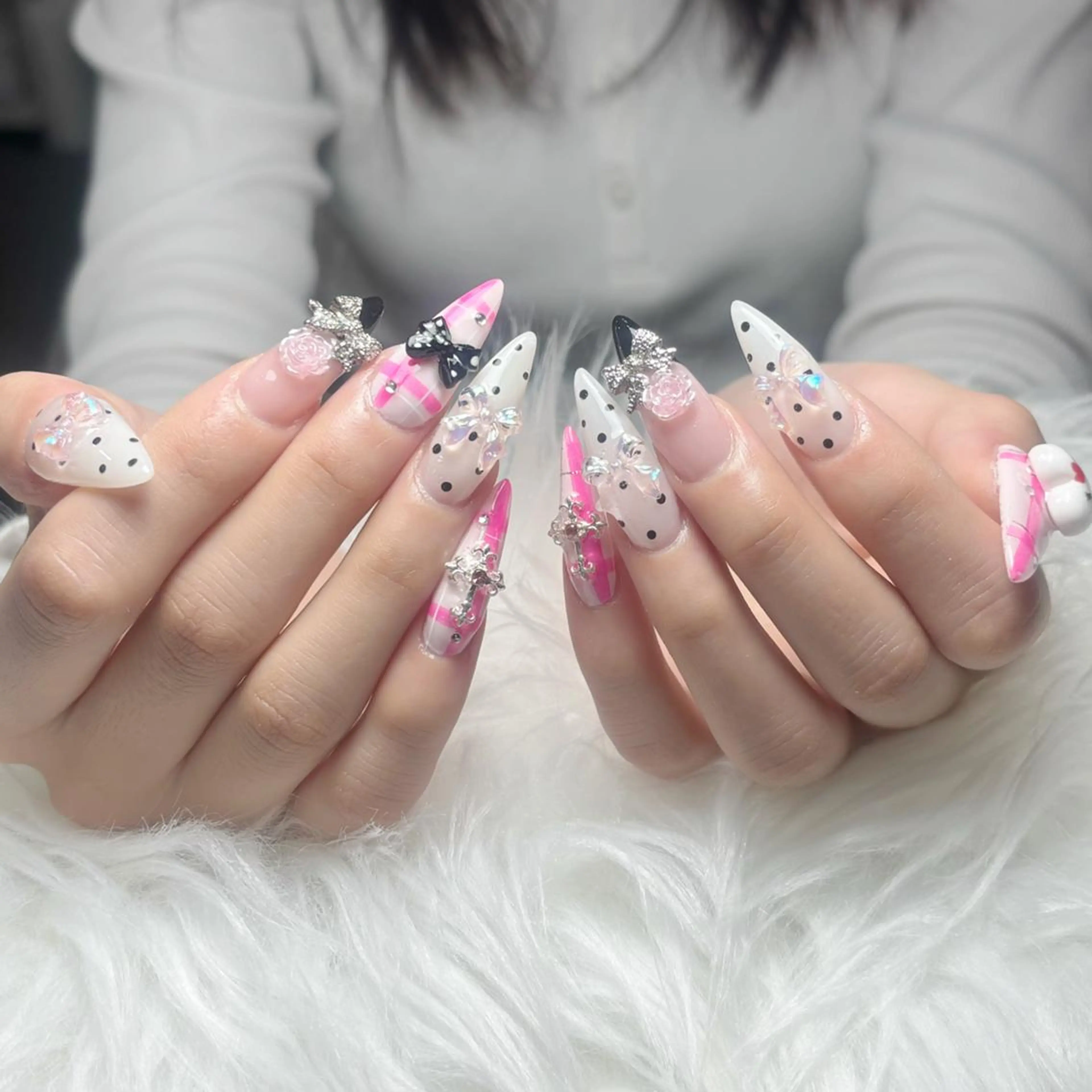 ネイル 長さ出し グラデーション 卒業式 キラキラネイル マグネットネイル ハンドネイル アンアンBelle Nail 池袋のネイルデザイン