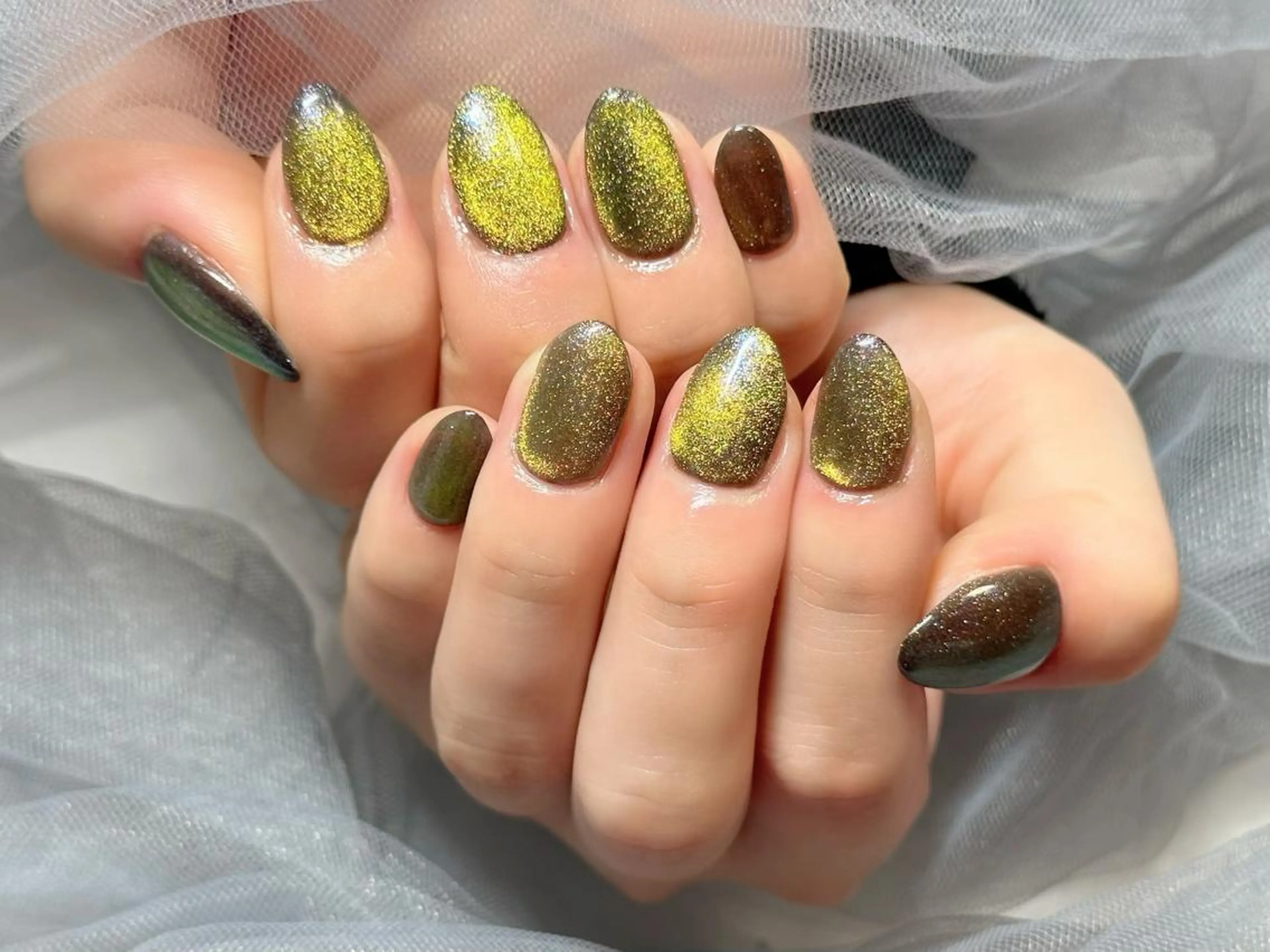 ネイル ラメ(グリッター) マグネットネイル 黄色 ハンドネイル Nail Salon KURELLYのネイルデザイン