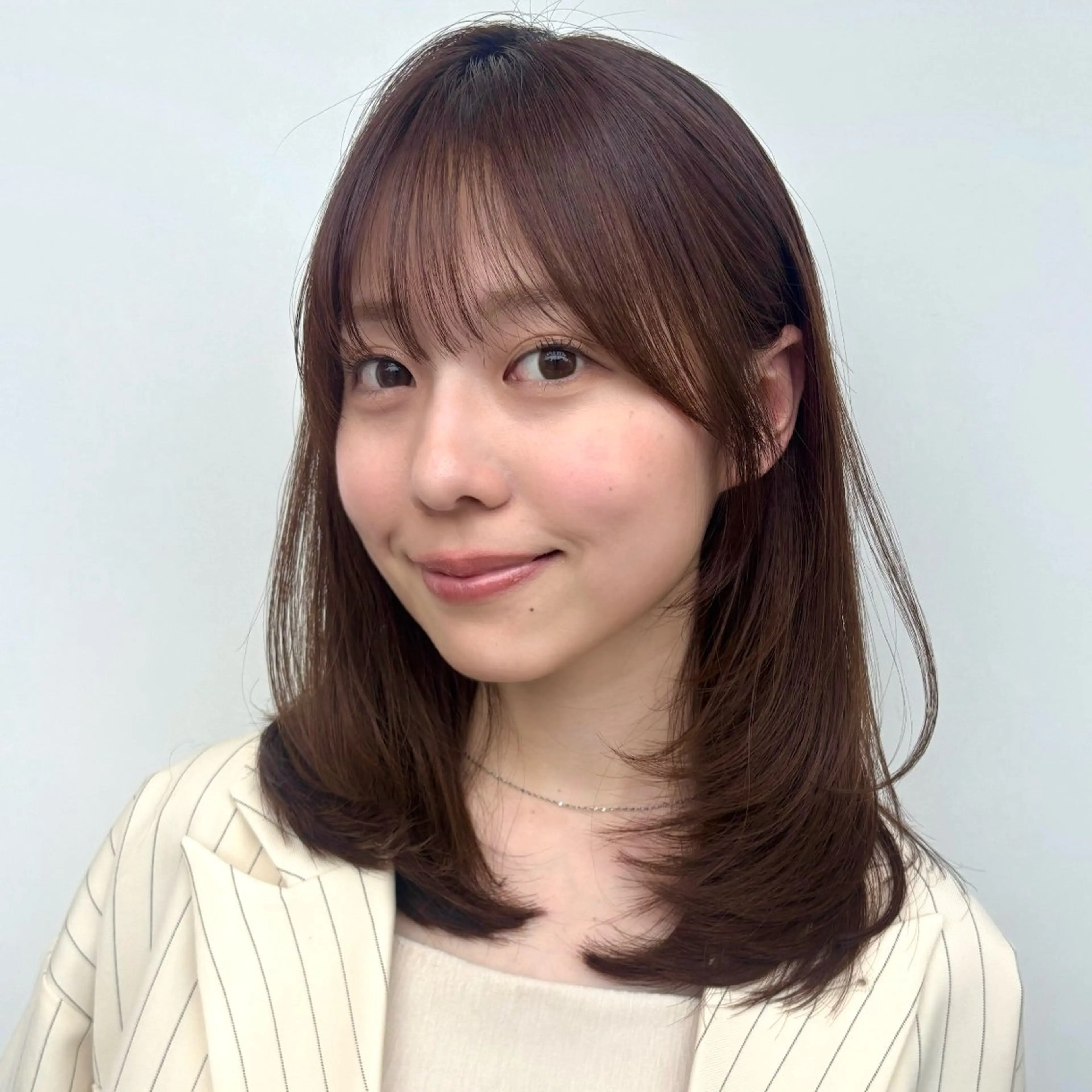 ミディアム カラー ミディアムレイヤー ブラウンカラー レイヤーカット カット ヘアカラー トリートメント 顔まわり🥨レイヤー /透明感/水口舞奈のヘアスタイル