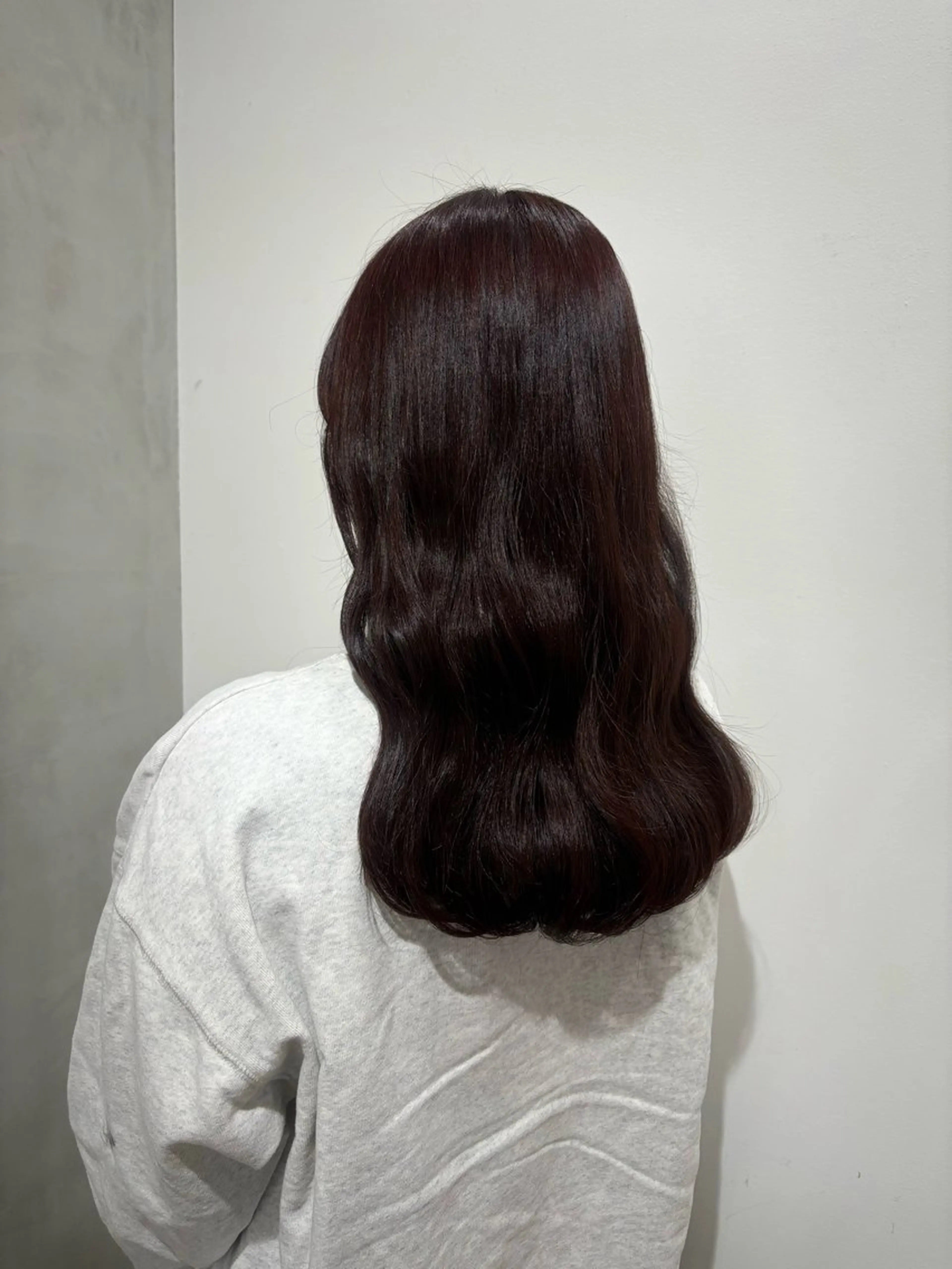 セミロング カラー 𝑴𝒊𝒌𝒖💝 透明感モテカラーのヘアスタイル