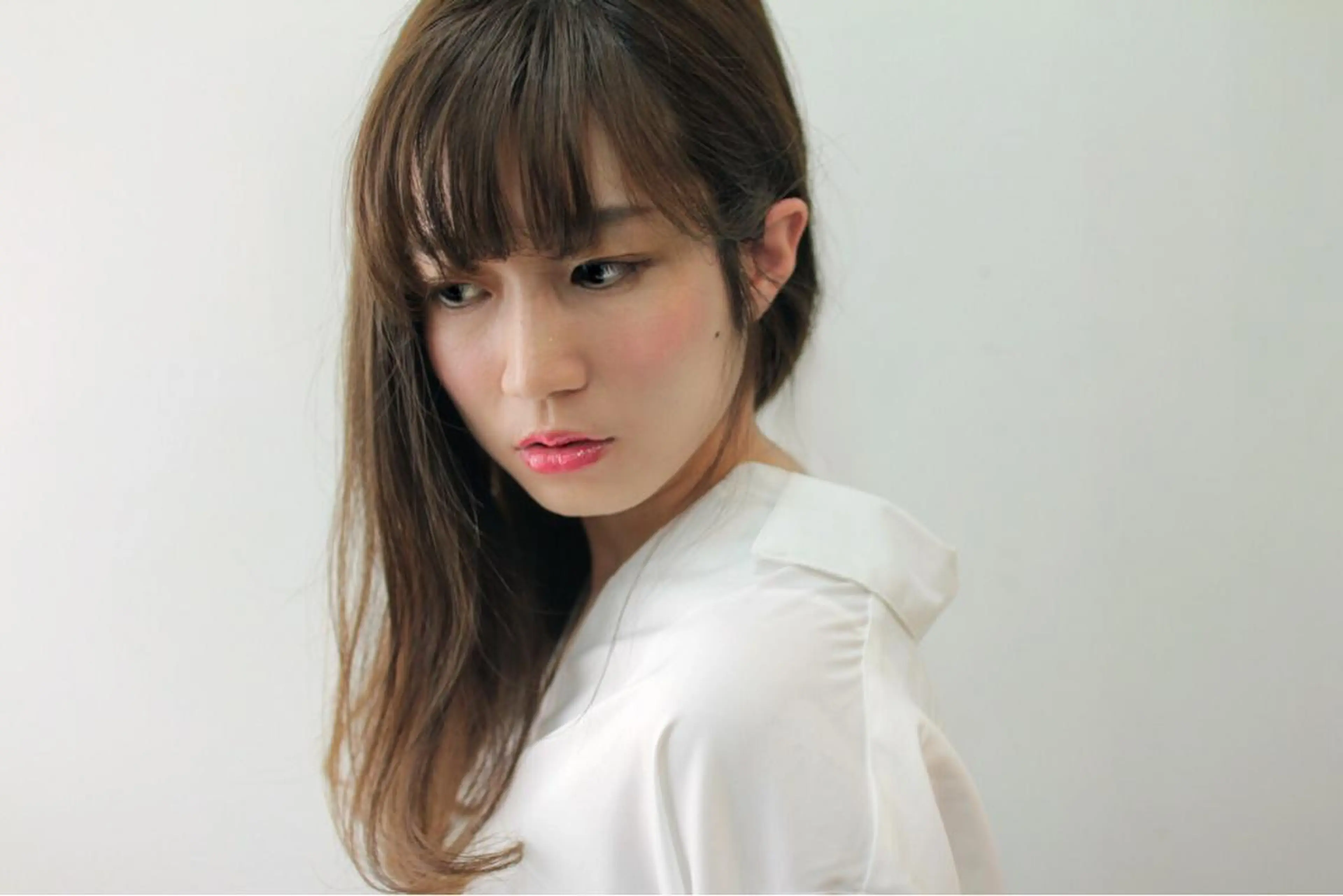 ロング カラー 岩出 俊のヘアスタイル