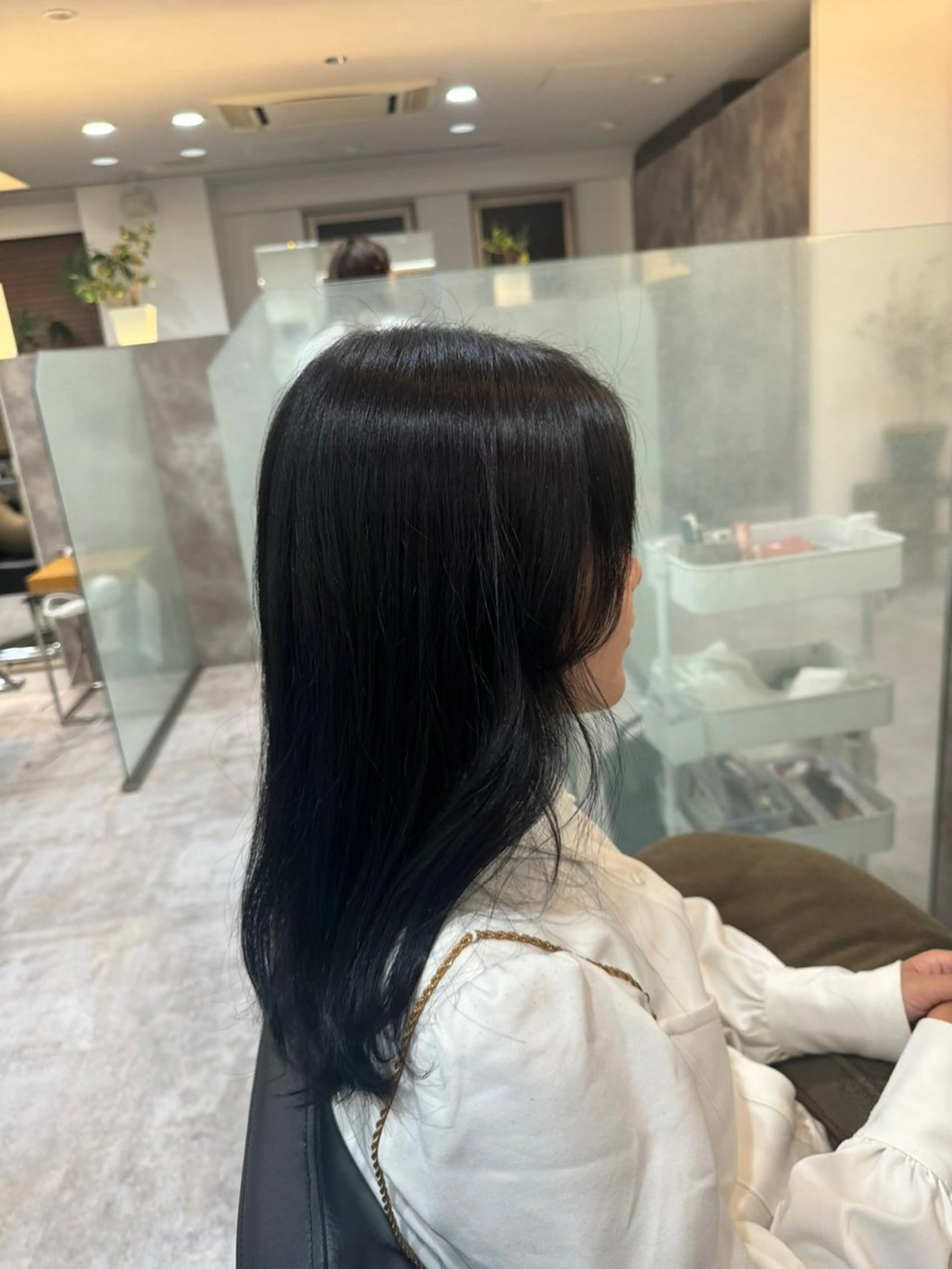 ロング くびれヘア 顔まわりレイヤー 顔周りカット 韓国風ヘア レイヤーカット 北川 栞菜のヘアスタイル