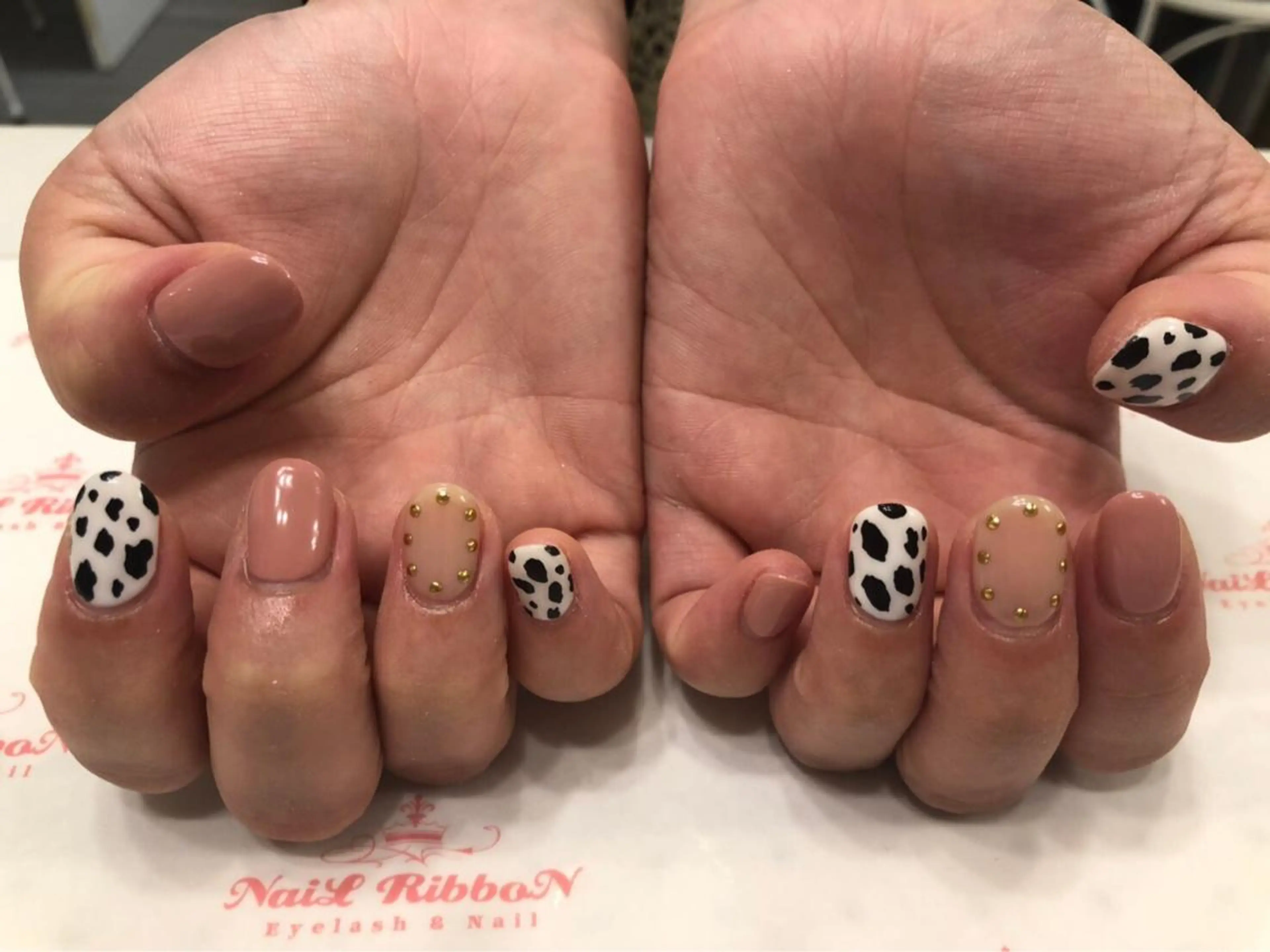 ネイル 春ネイル ネイルリボン 受付スタッフのネイルデザイン