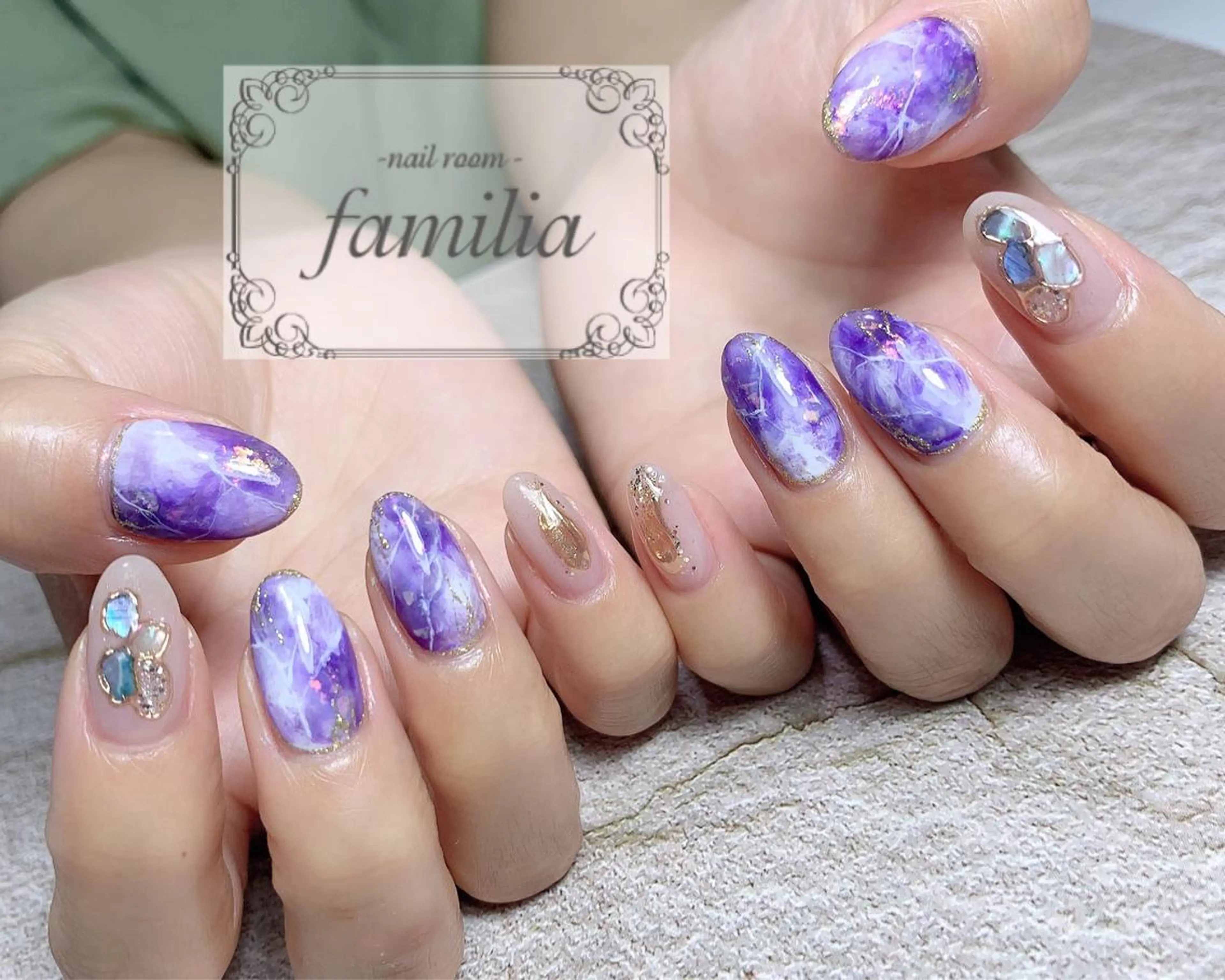 ネイル ハンドネイル -nailroom- familiaのネイルデザイン