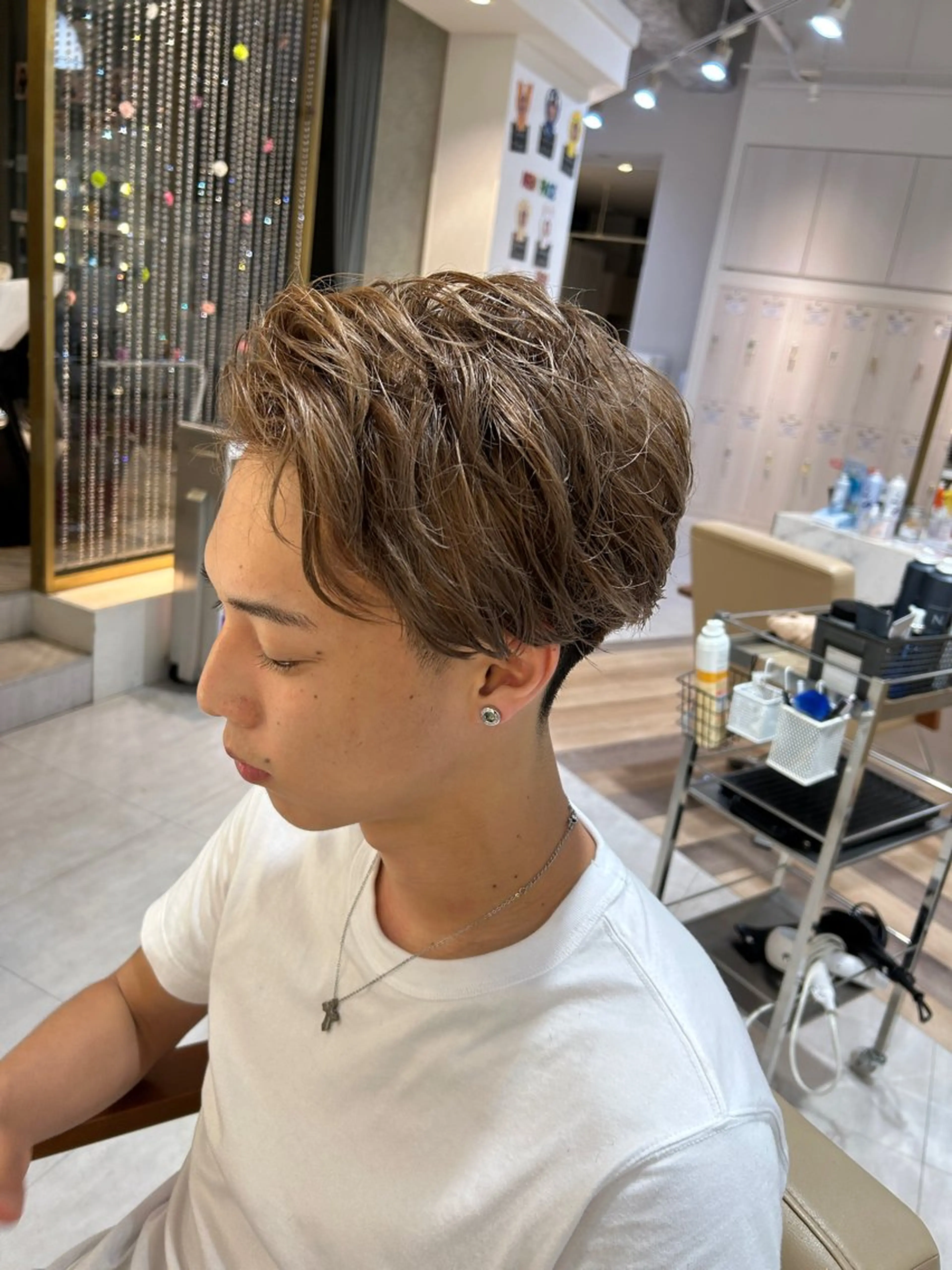 カラー メンズ メンズブリーチ ベージュカラー ブリーチ ブラウンカラー ブラウンベージュ 野田阪神/レイヤー/ ハイライト/yuuのヘアスタイル