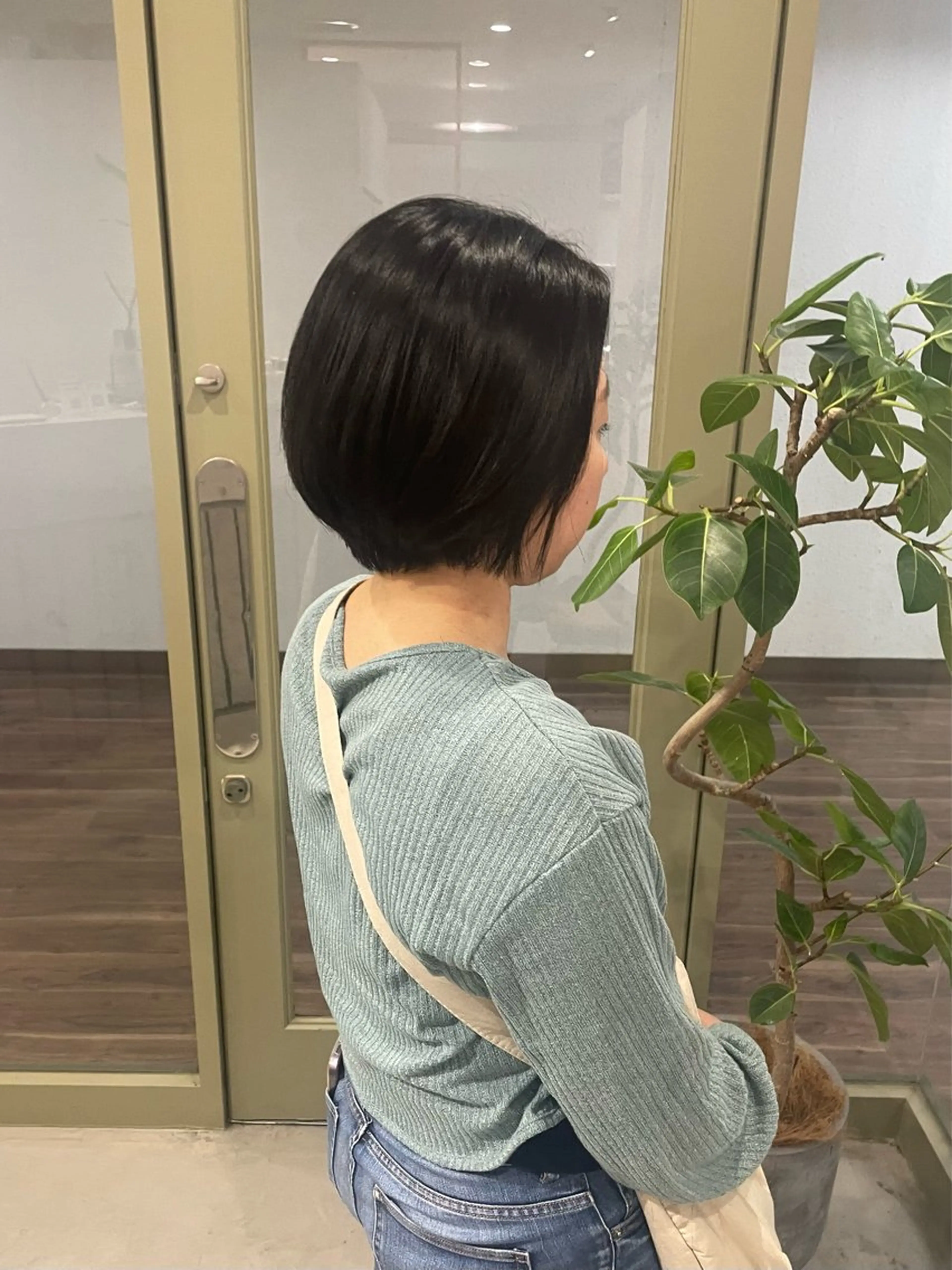 ショート カットパーマモデル 山中 遥のヘアスタイル