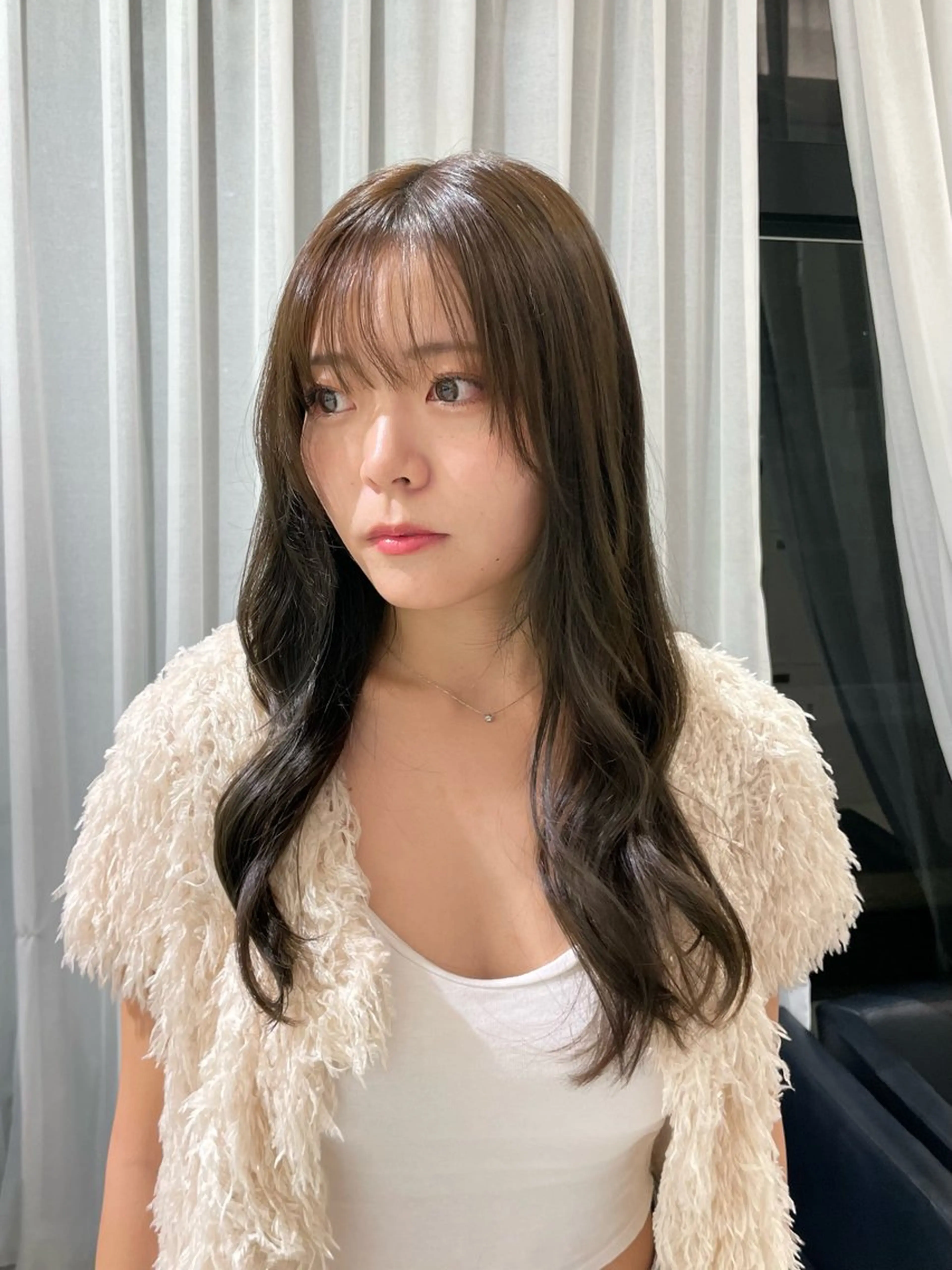 ロング 秋山 智香のヘアスタイル