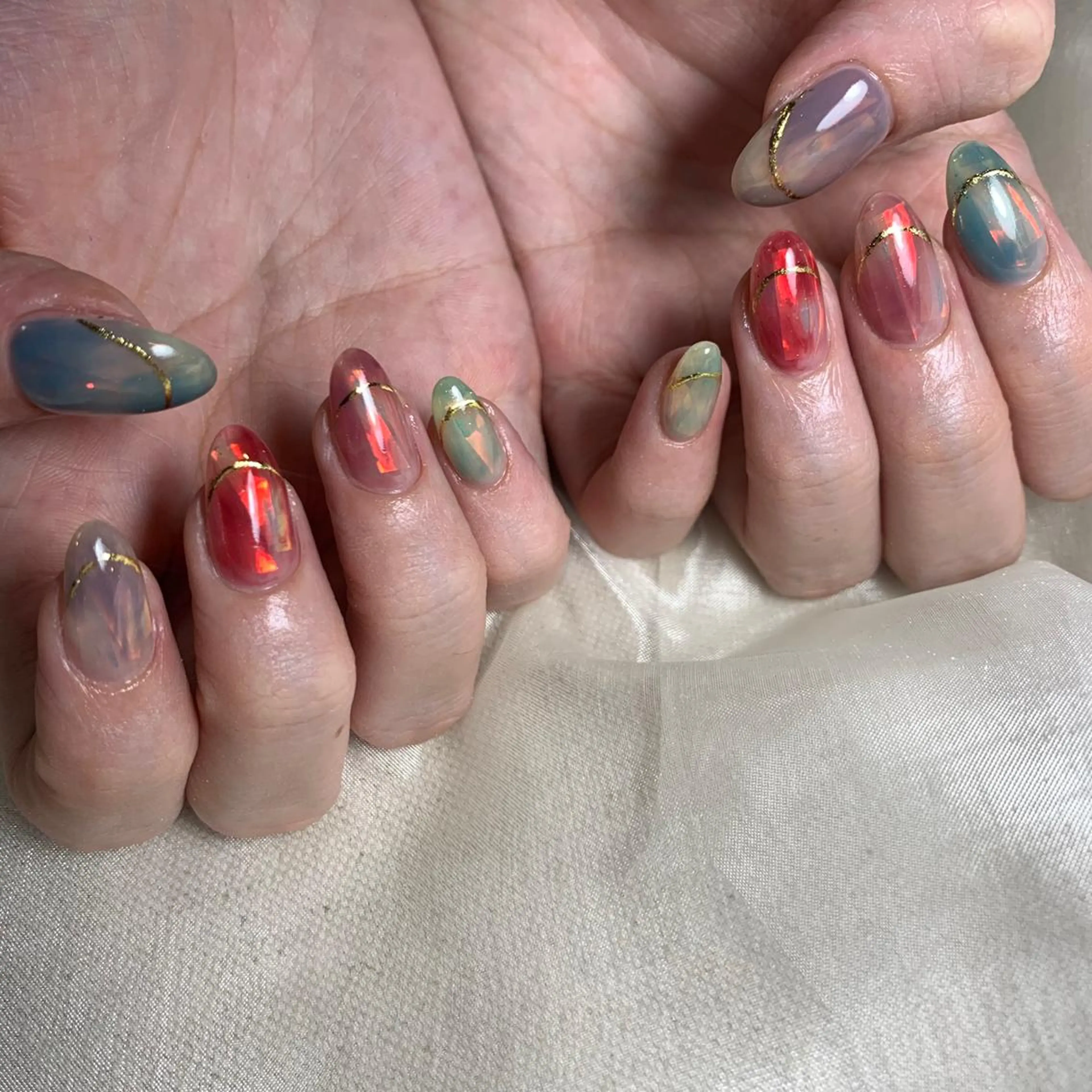 ネイル ハンドネイル repos~ルポ~所属・里見 麗のネイルデザイン