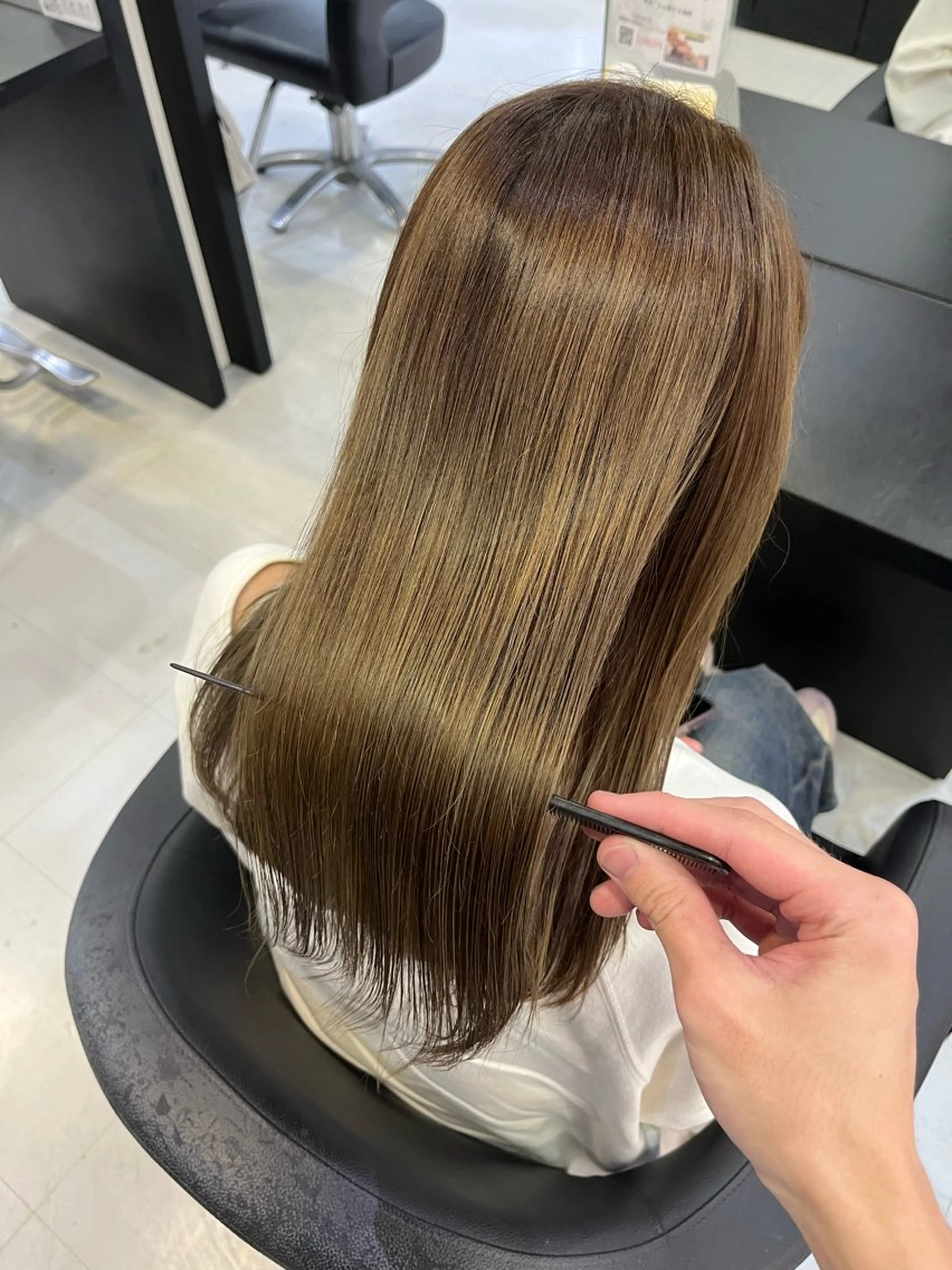 ロング カラー ヘアカラー トリートメント 諸岡 玲のヘアスタイル