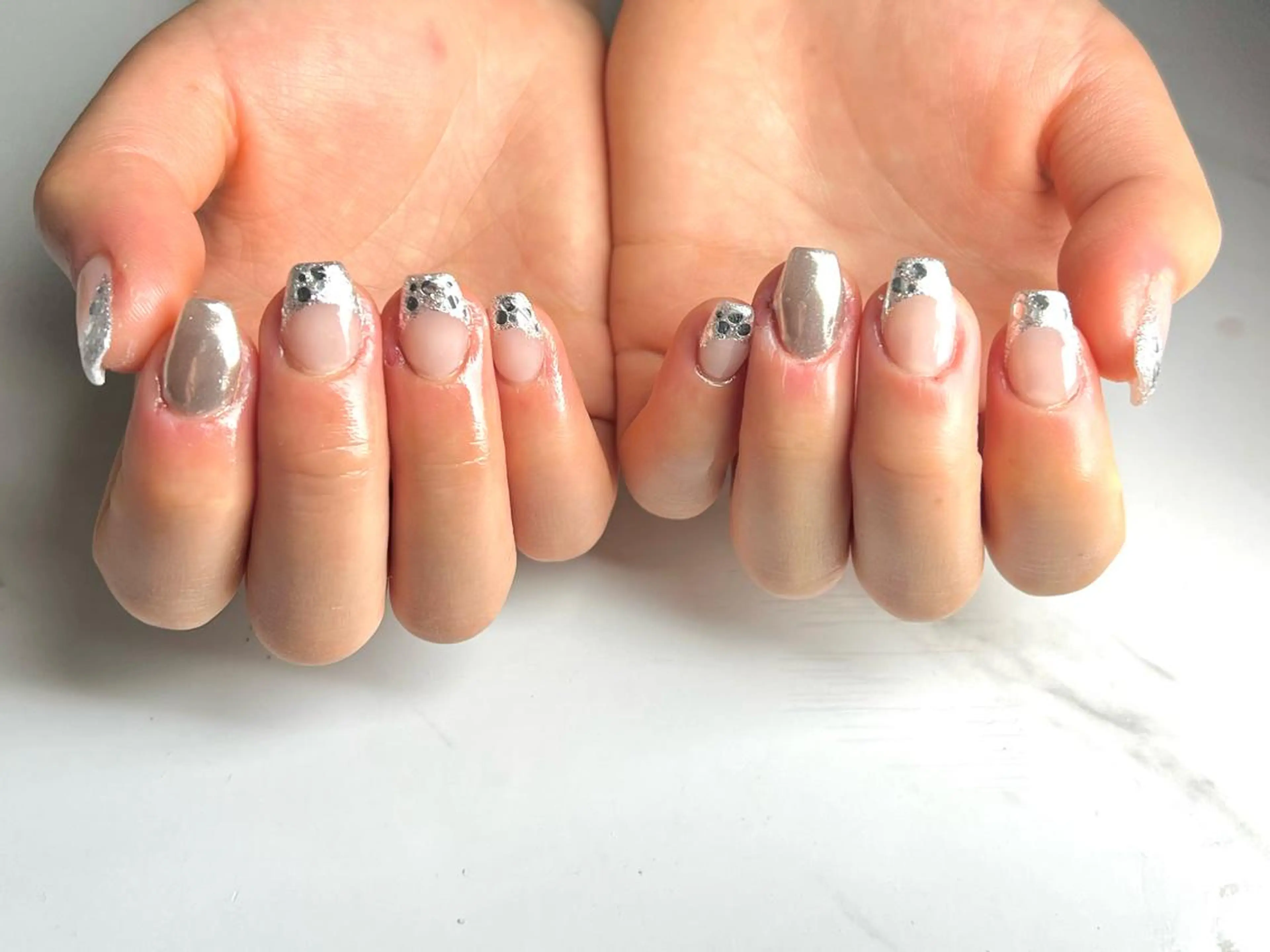 ロング ネイリスト シンのネイルデザイン