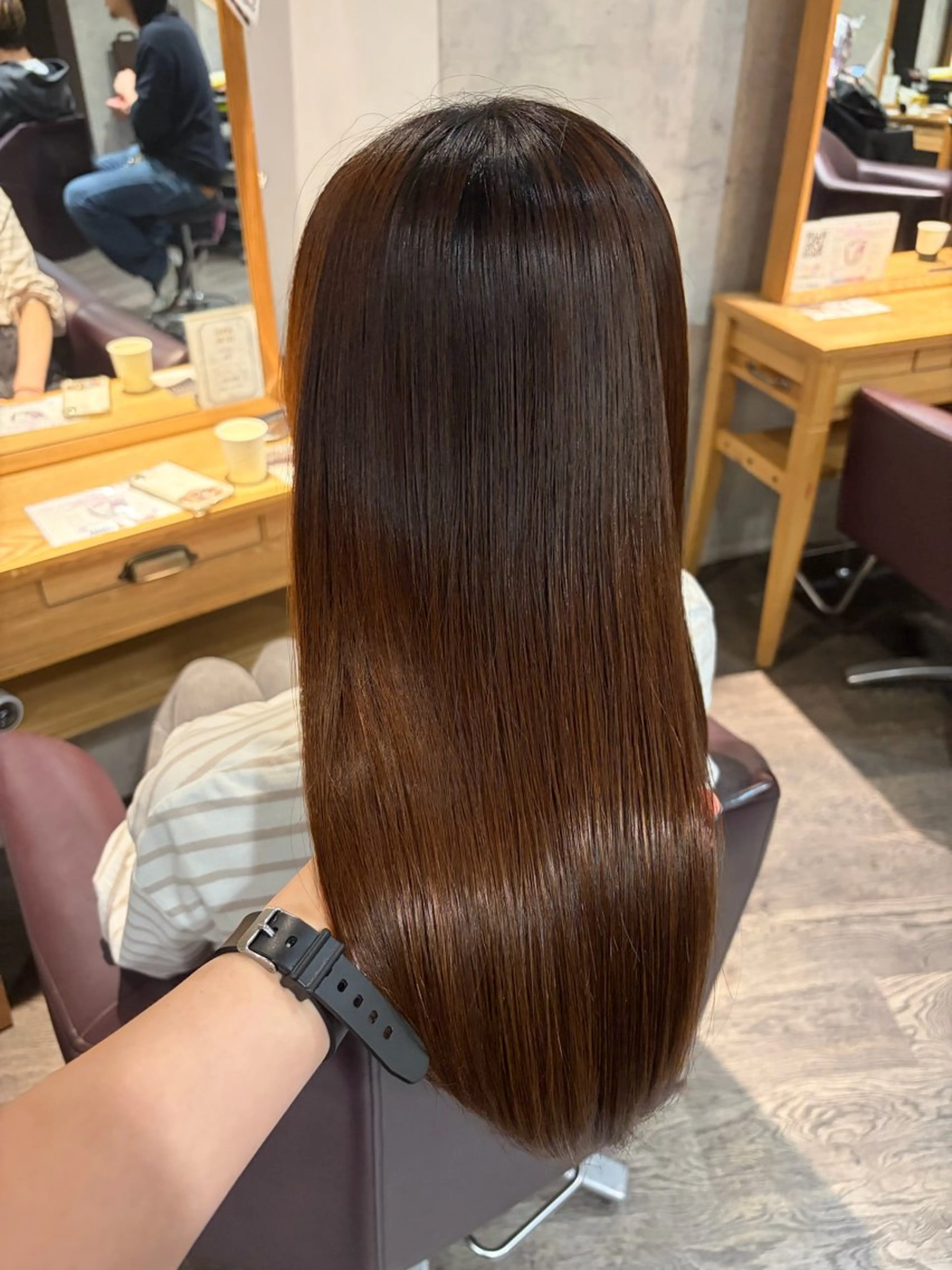 セミロング 縮毛矯正 カット 縮毛矯正 トリートメント パーソナルカラー 診断🍀マリンのヘアスタイル