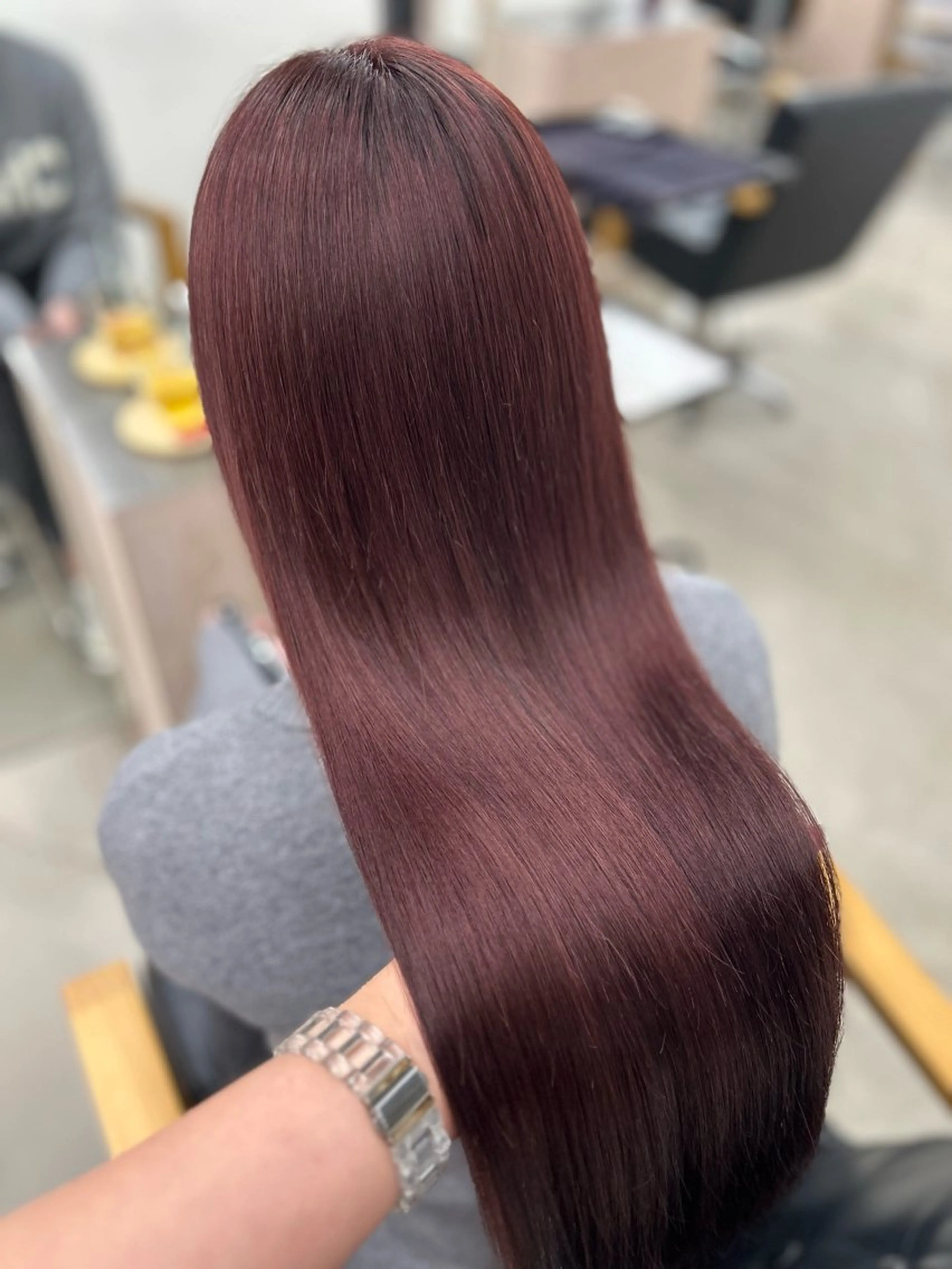 ロング カラー ボルドーカラー ブラウンカラー レッドカラー レッドブラウン 髪質改善 noa  🦋 ブリーチ/暖色のヘアスタイル