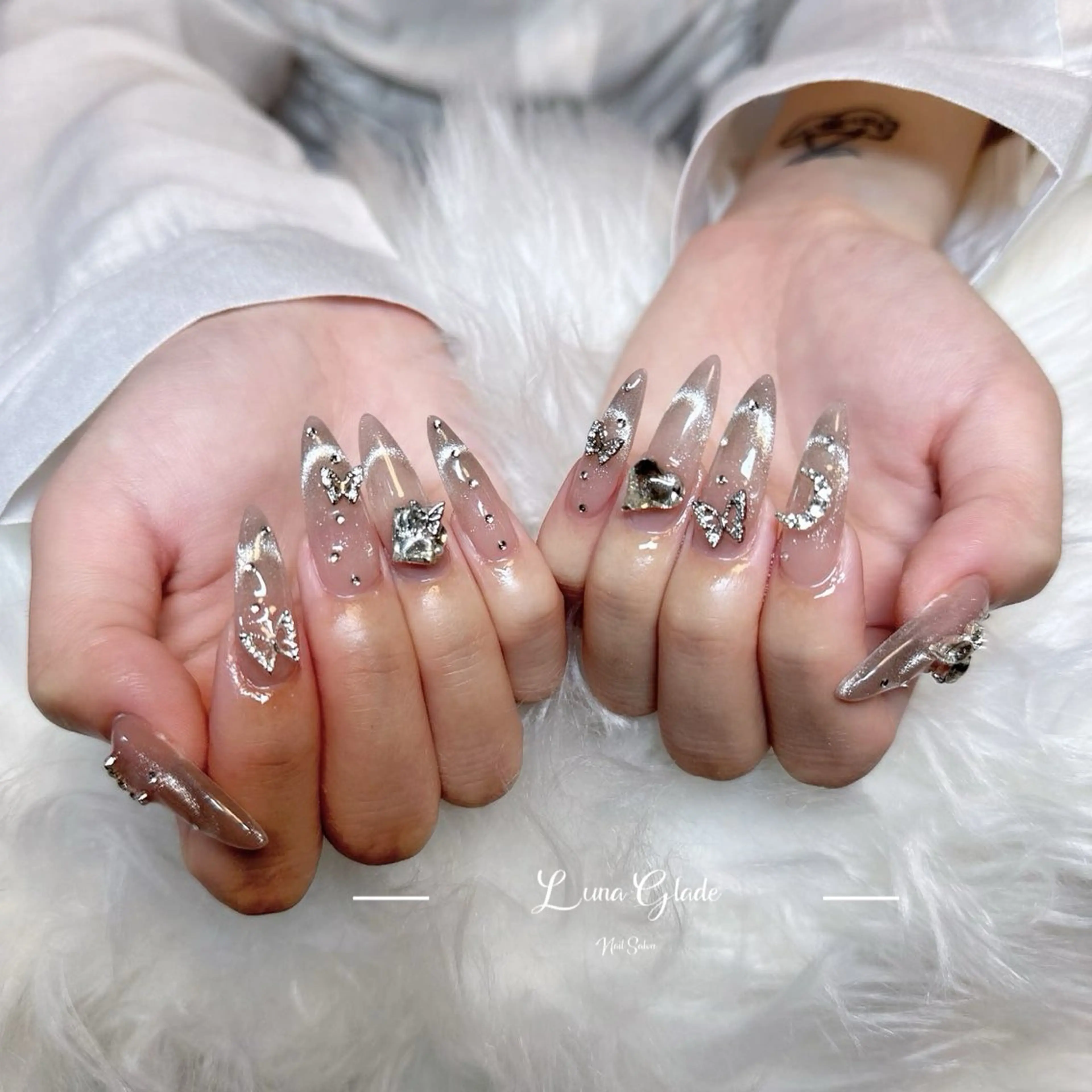 ネイル ハンドネイル Luna Gladeのネイルデザイン