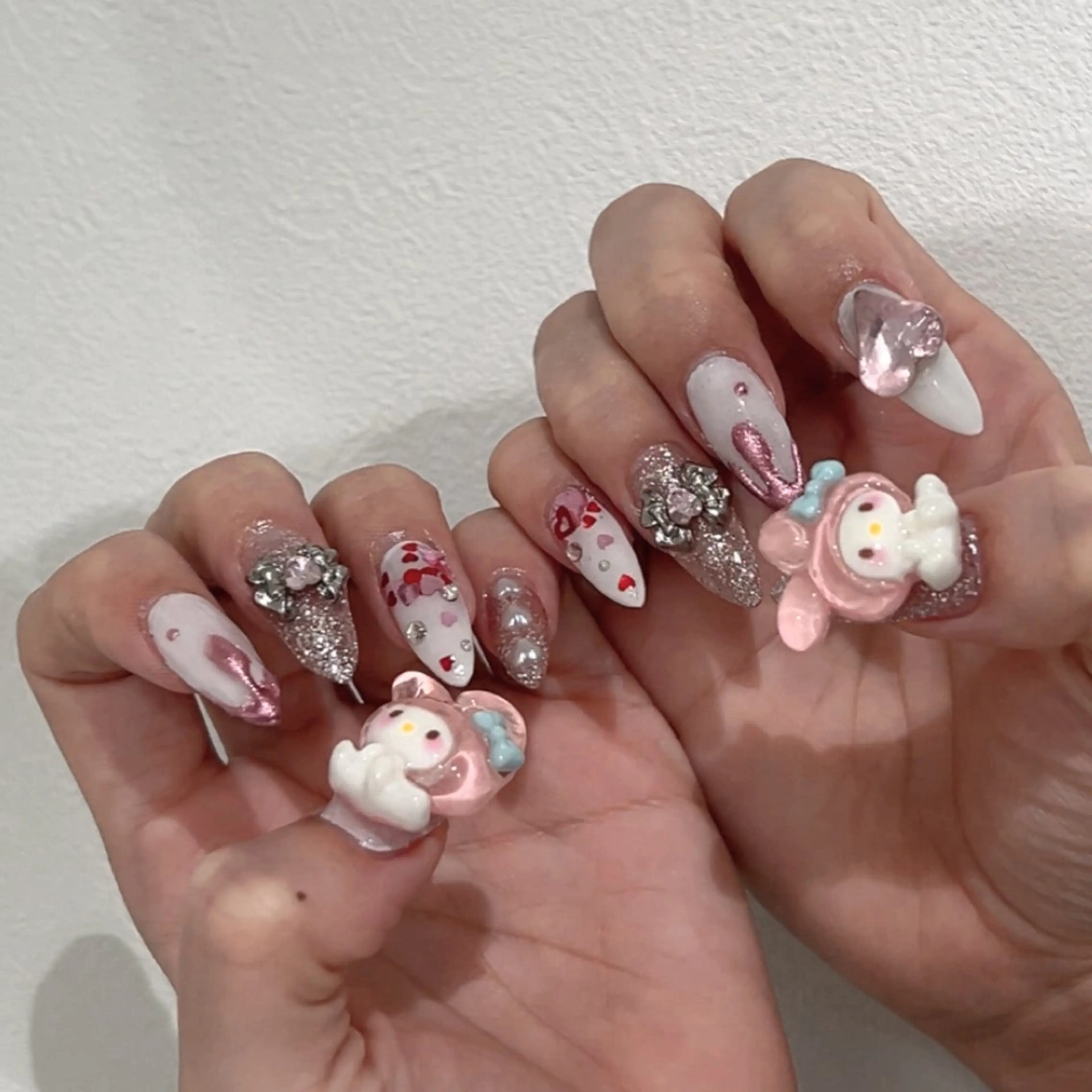 ネイル MODA MANAMIᵕ̈のネイルデザイン