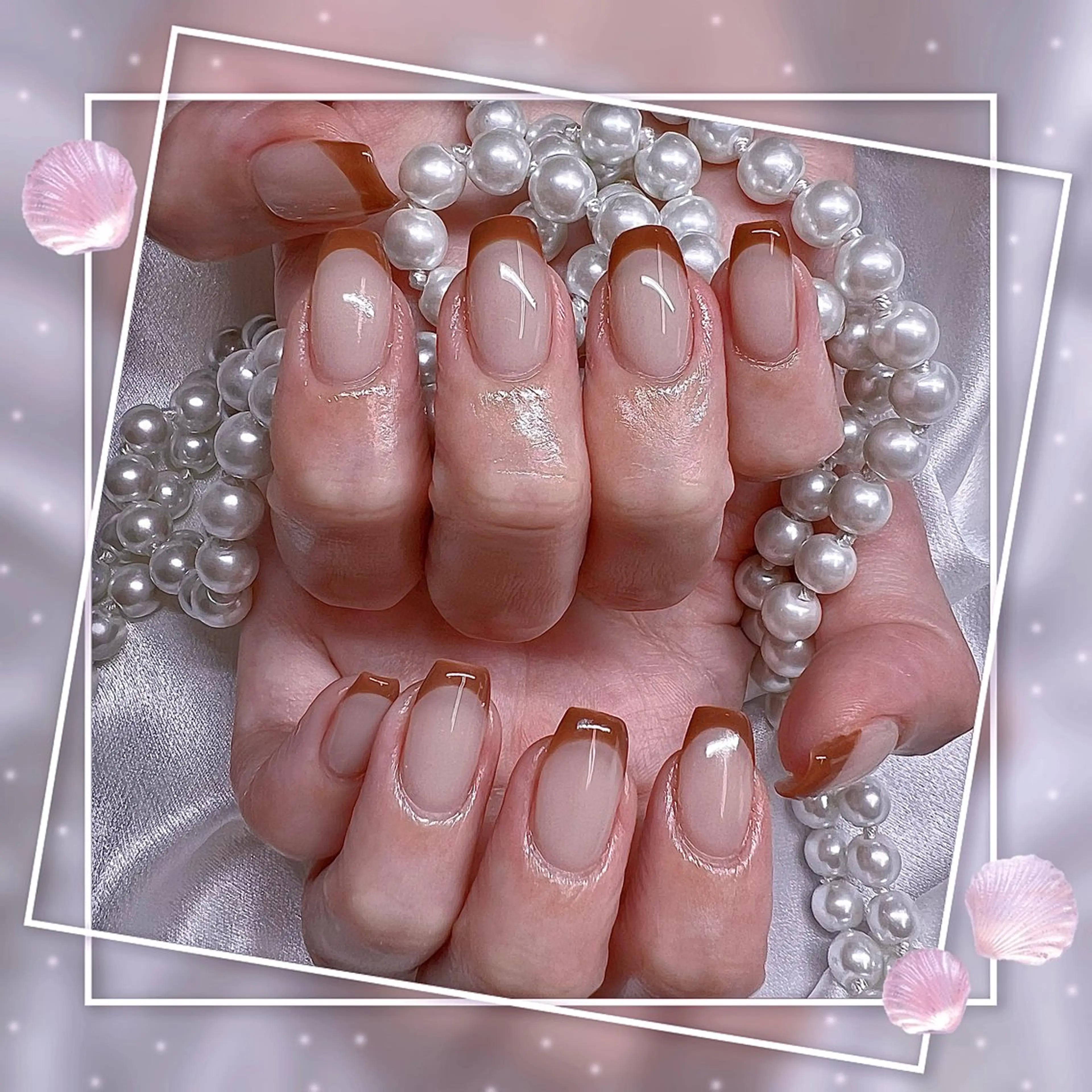 ネイル フレンチネイル キラキラネイル 韓国ネイル マグネットネイル マグネットフレンチ Chill Nailsalonのネイルデザイン