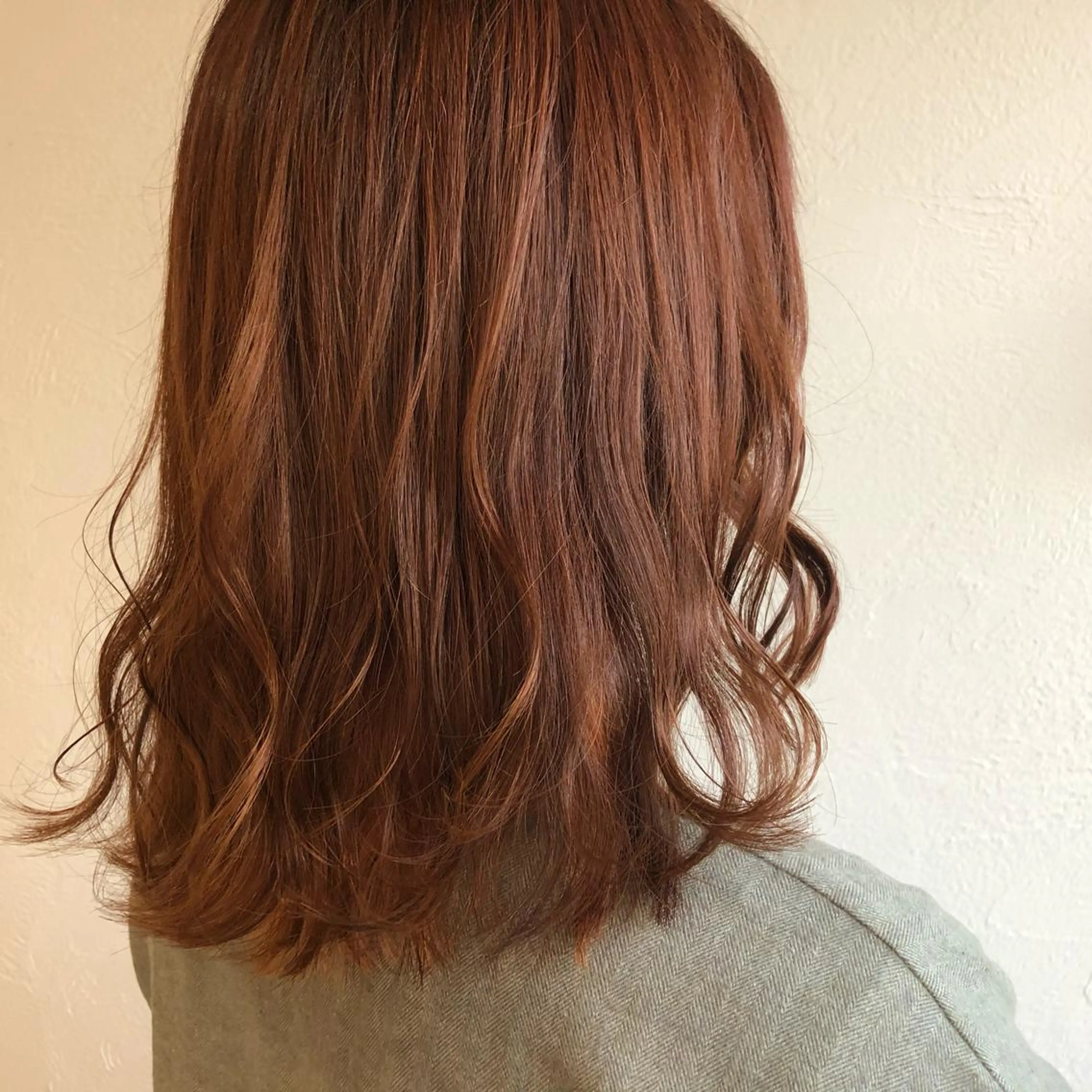 ミディアム カラー カット ヘアカラー トリートメント トップスタイリスト 🧸中島梨穂🧸のヘアスタイル