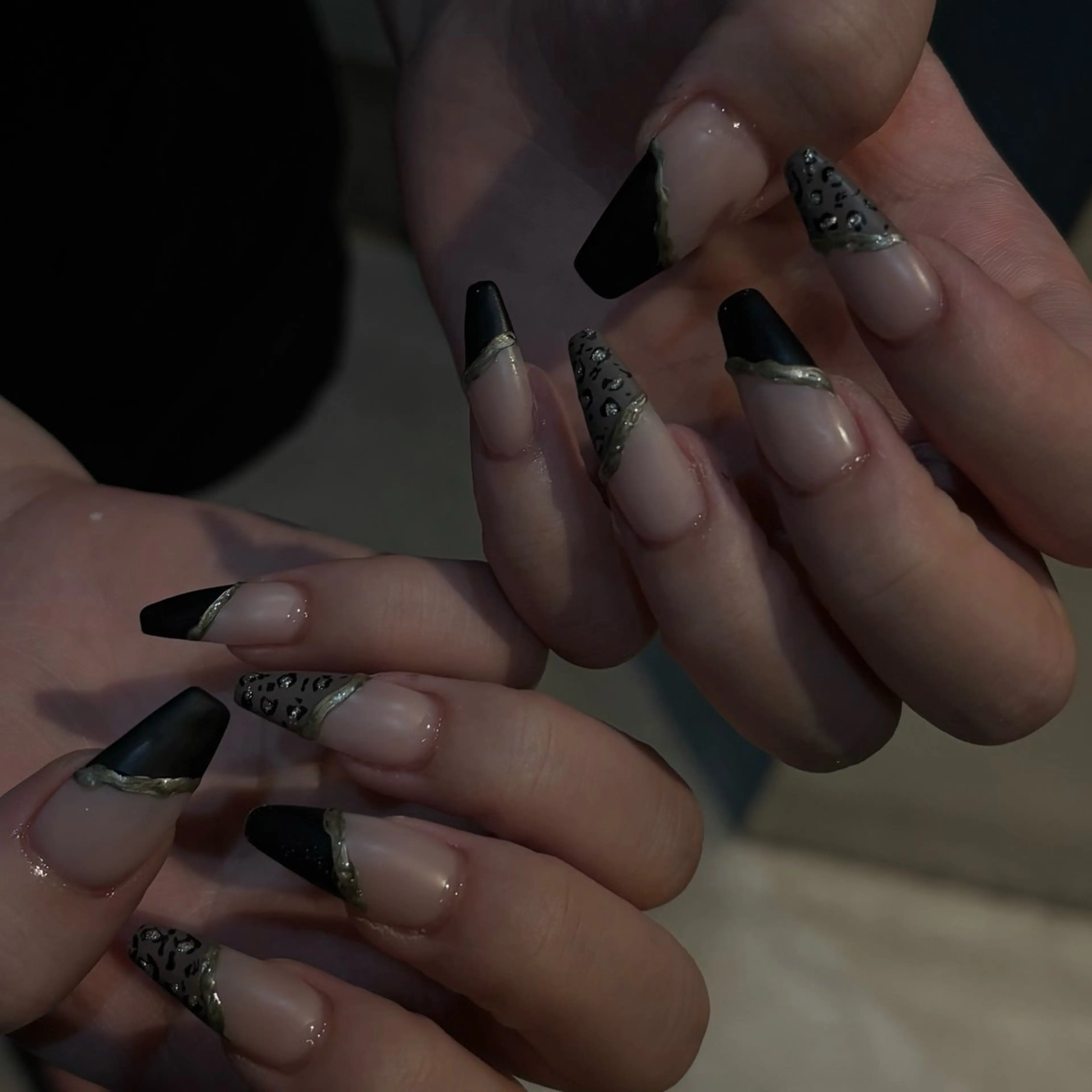 ネイル ハンドネイル 🦋WOLTOKYO 🦋shizukuのネイルデザイン