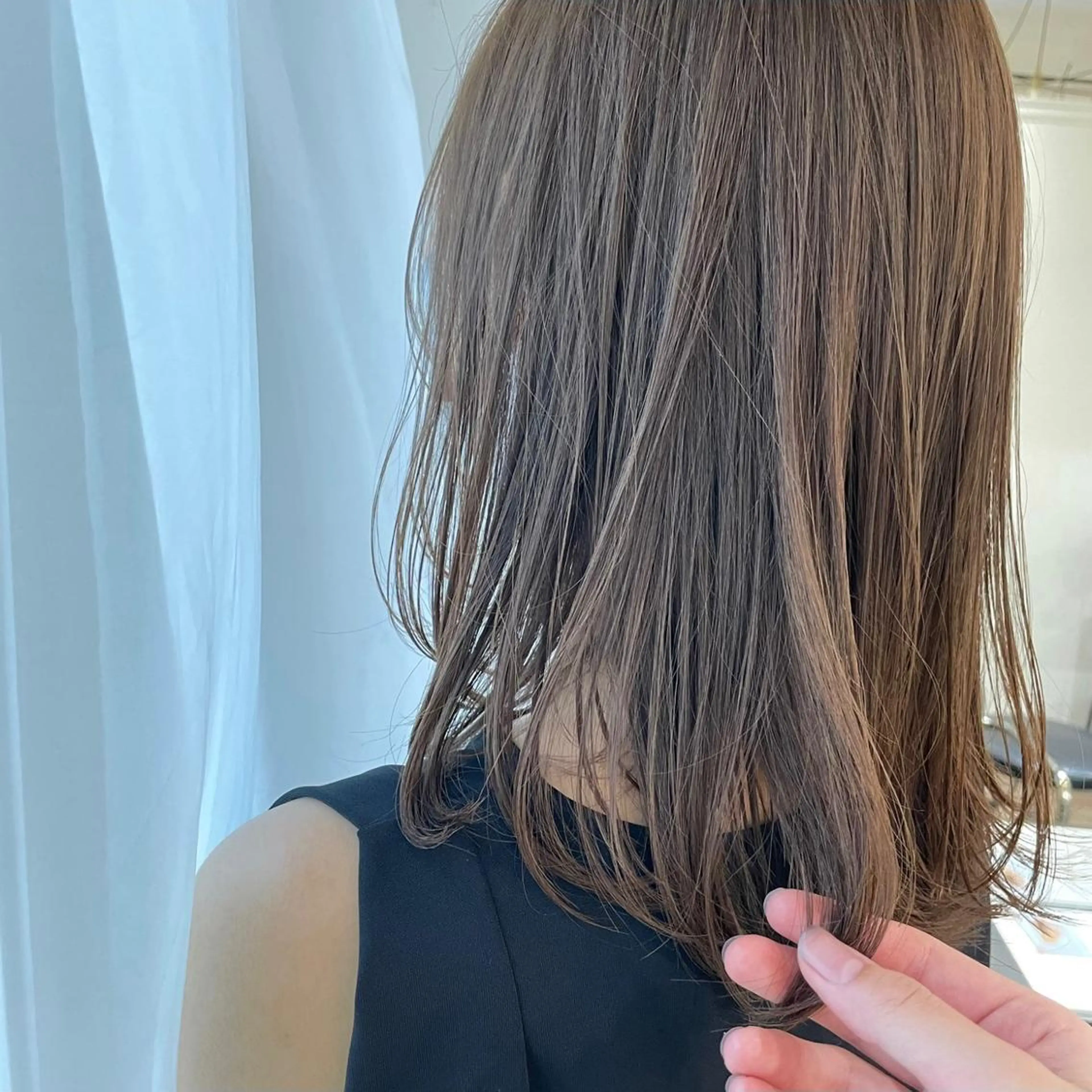 セミロング カラー ベージュカラー 濱本 新奈 / 髪質改善のヘアスタイル