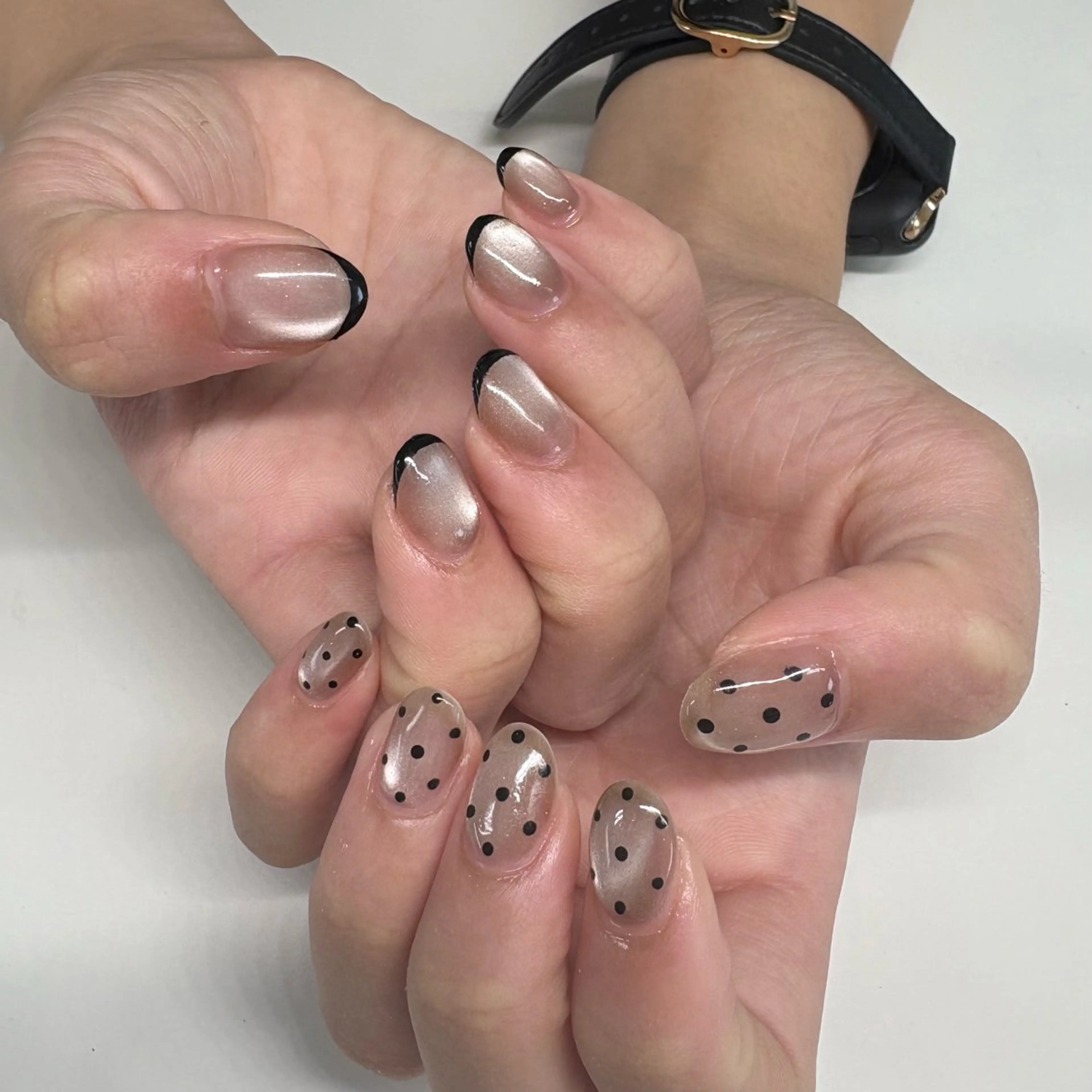 ネイル ドット フレンチネイル ハンドネイル ネイルサロンAmo 🎀のネイルデザイン