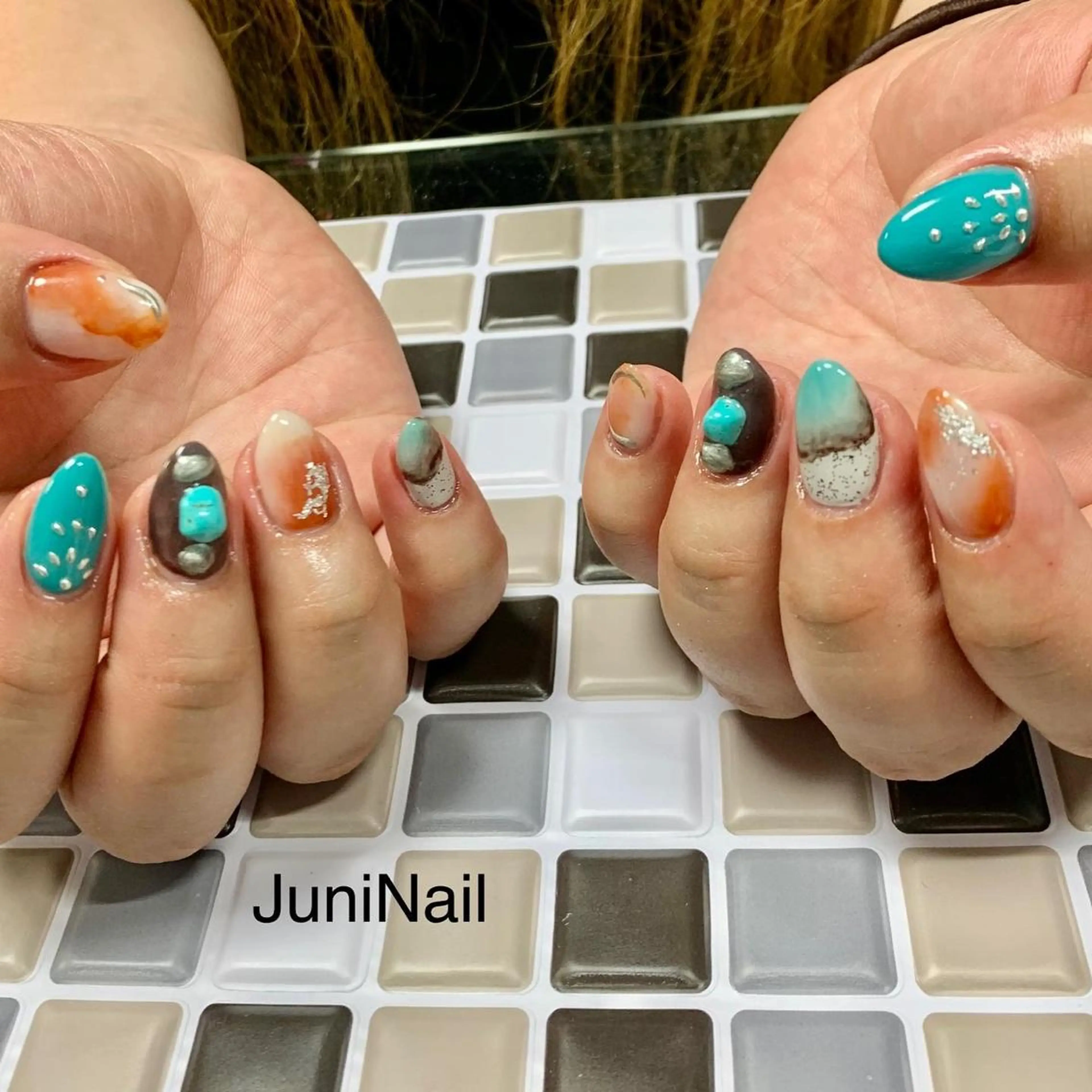 ネイル オーロラネイル クリアネイル 成人式 フラッシュネイル フレンチネイル ハンドネイル JuniNail 주니네일🇰🇷suのネイルデザイン