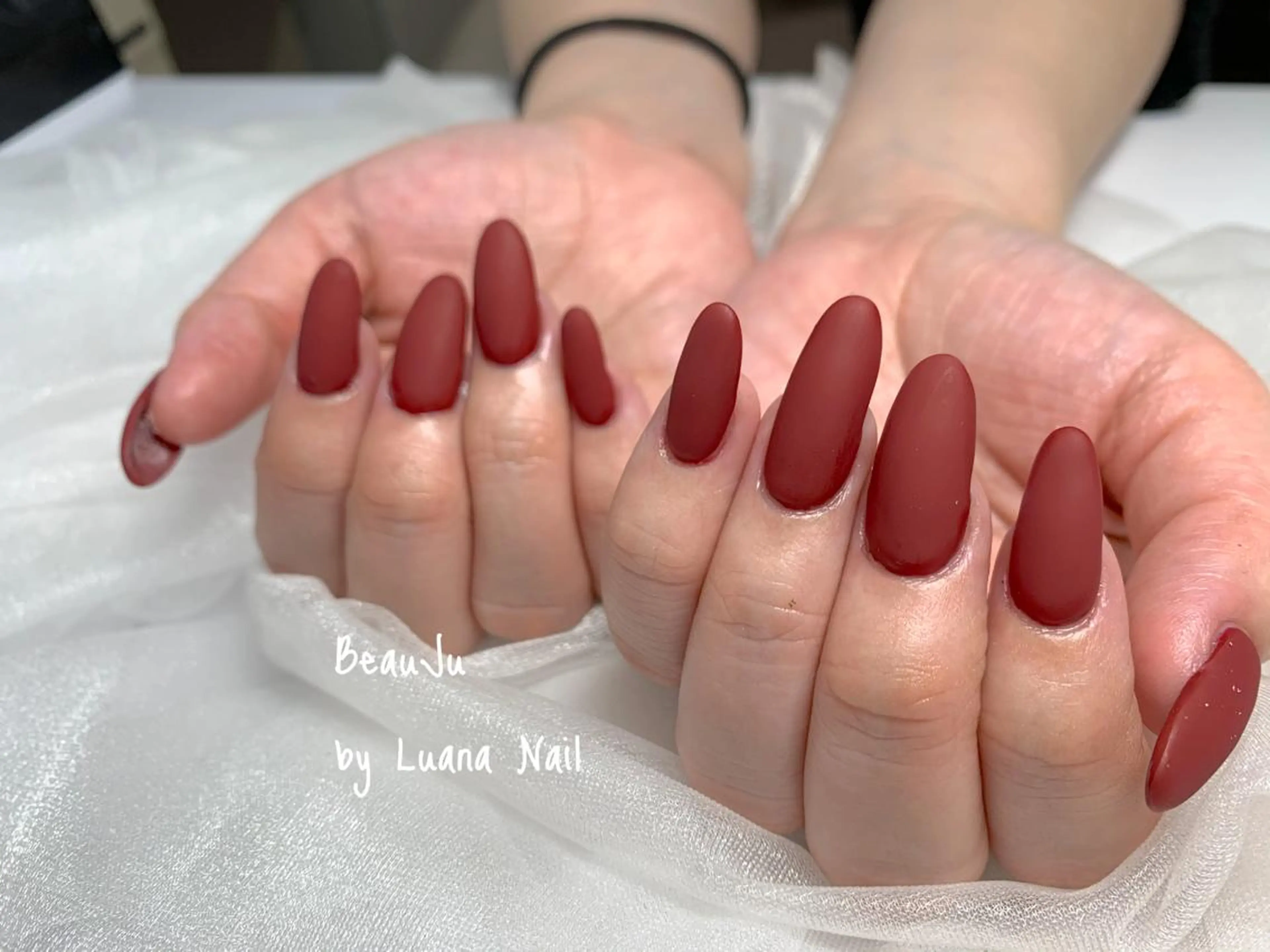 ネイル マットネイル ハンドネイル BeauJu by Luana Nailのネイルデザイン