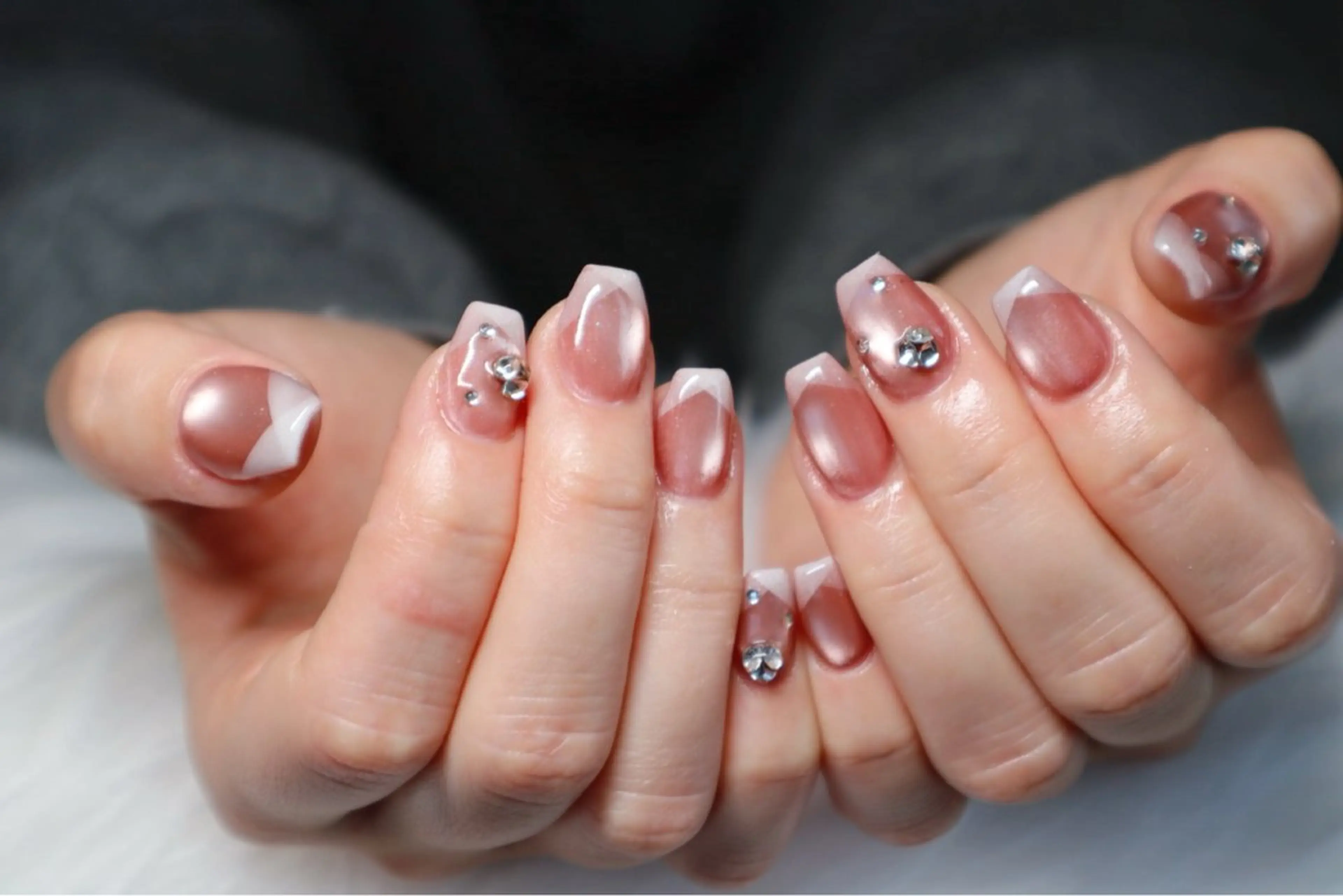 ミディアム ハンドネイル 【トロワ ラパン】 Mayaのネイルデザイン