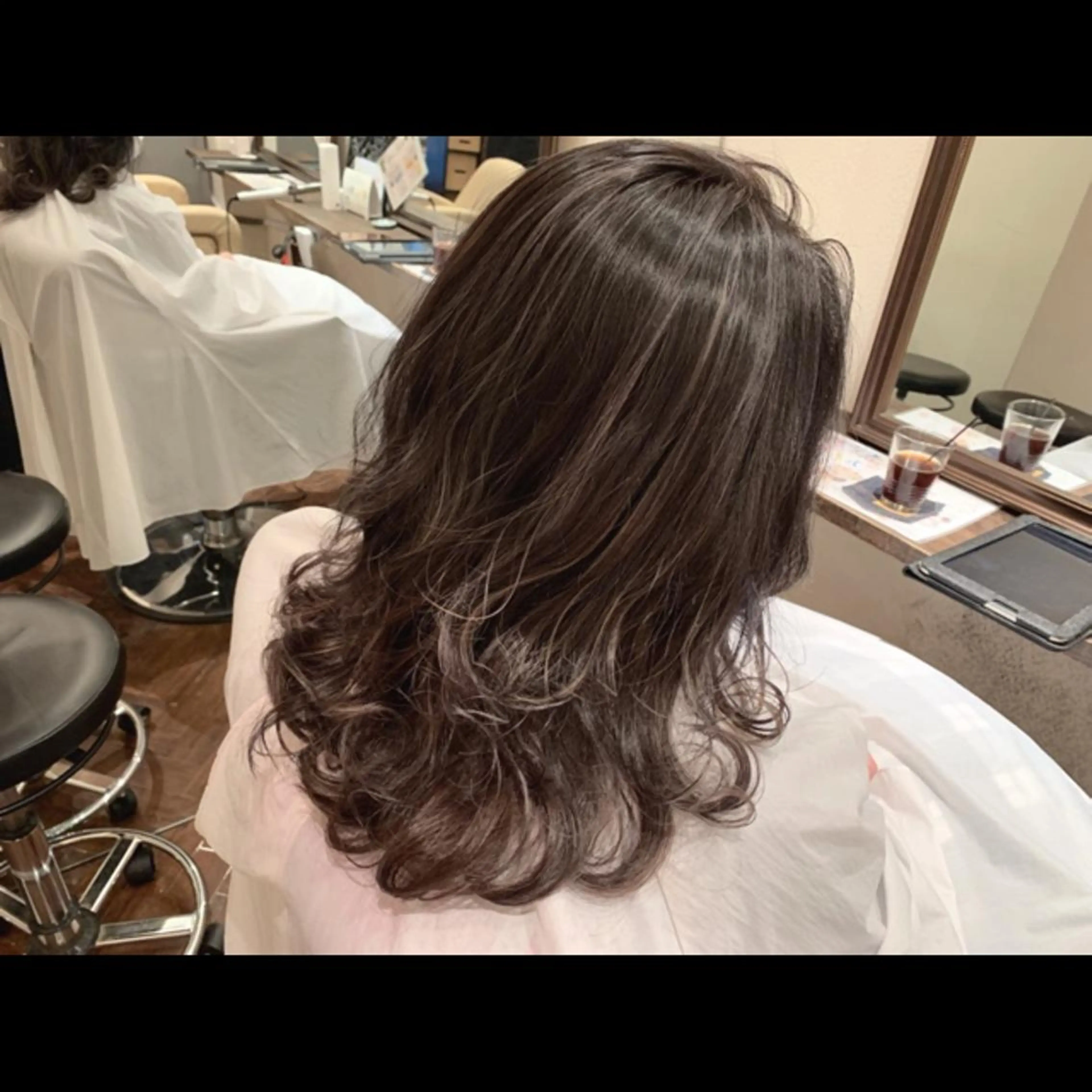 ミディアム カラー パーマ ヘアアレンジ メンズ 【mokuオーナー】 ちはるのヘアスタイル