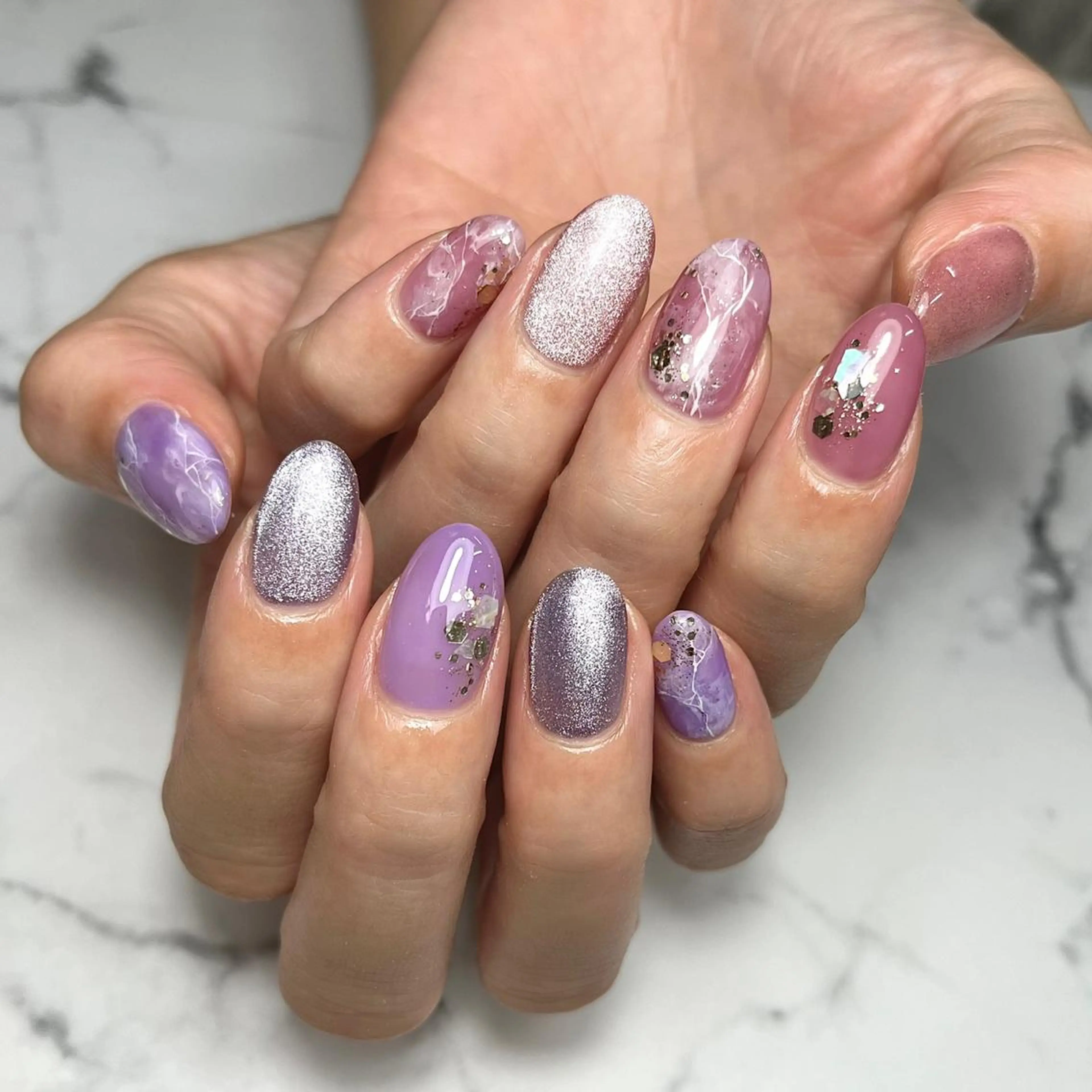 ネイル ジェルネイル マグネットネイル 大理石ネイル(マーブル) 持ち込み ニュアンスネイル ハンドネイル NAIL NOWのネイルデザイン