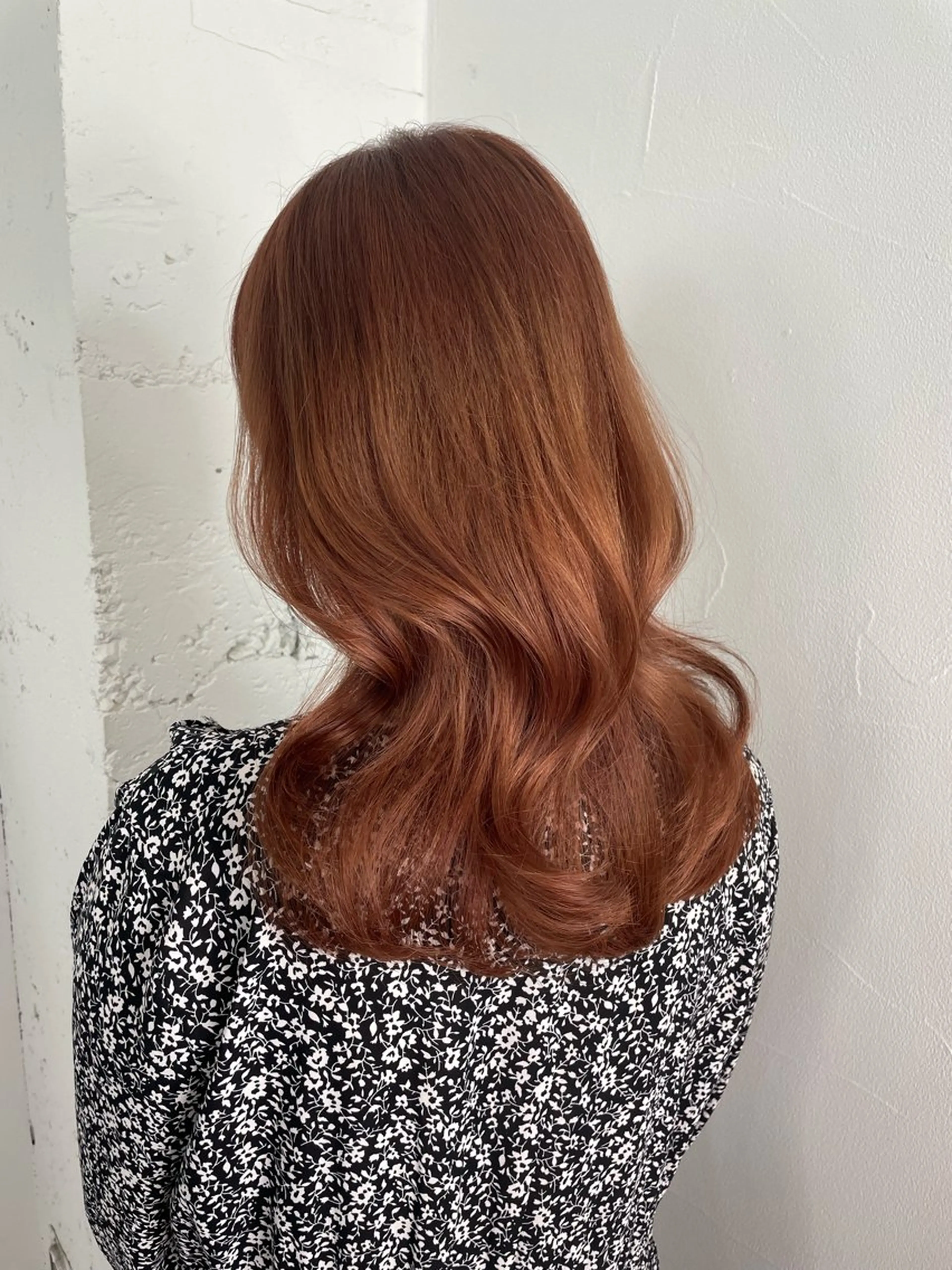 ミディアム カット ヘアカラー MINAMO 韓国レイヤーのヘアスタイル