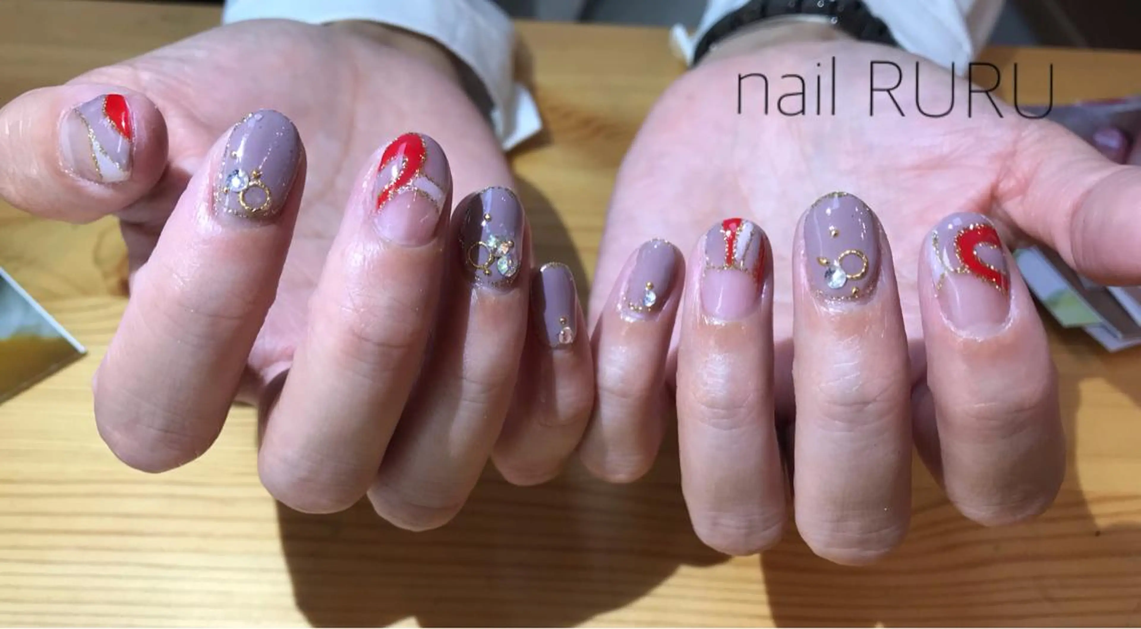 ネイル RURU nailのネイルデザイン