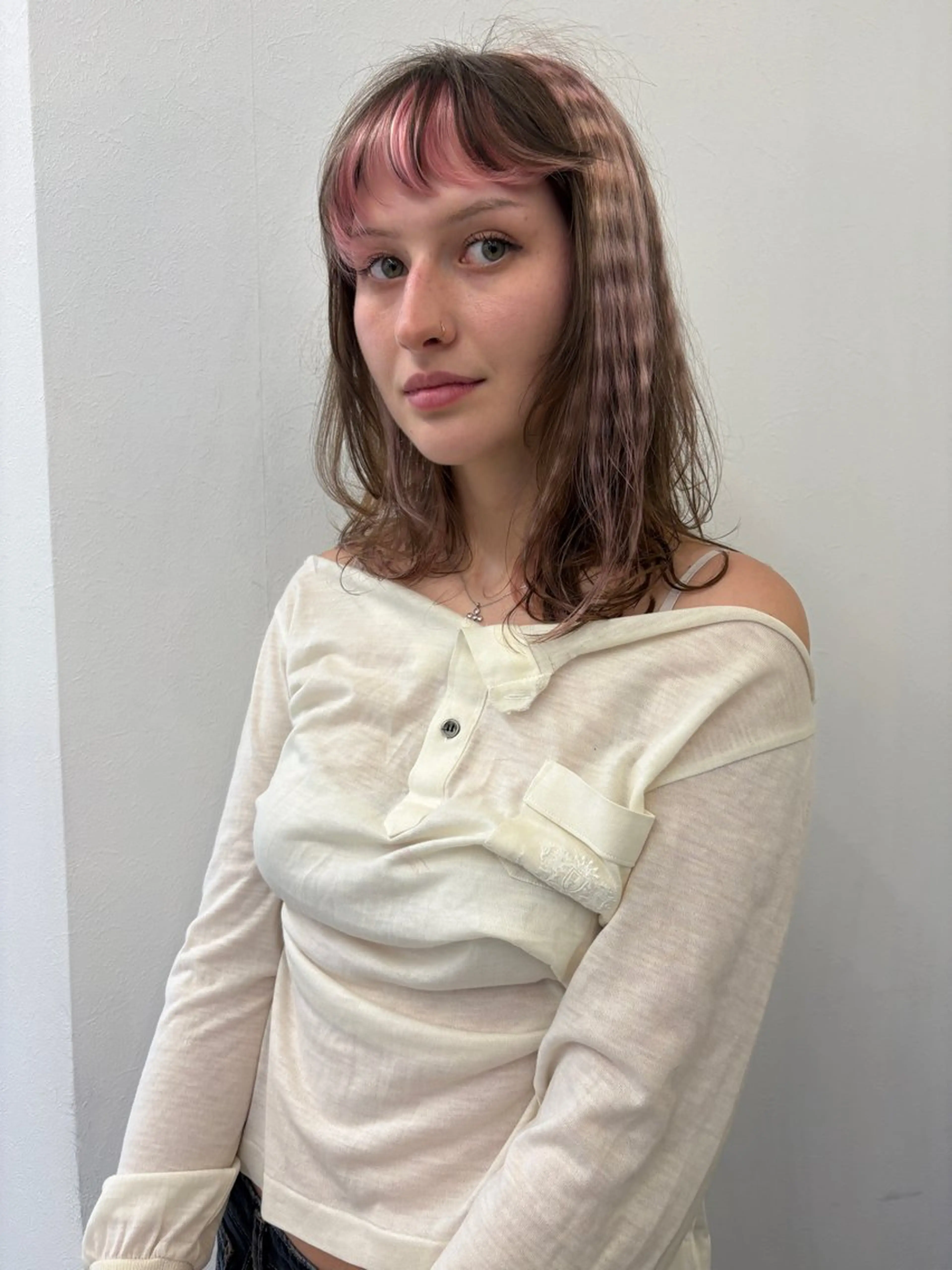 カラー ミストバング  フェイスフレーミング インナーカラー りく　海外ヘアー オシャレのヘアスタイル