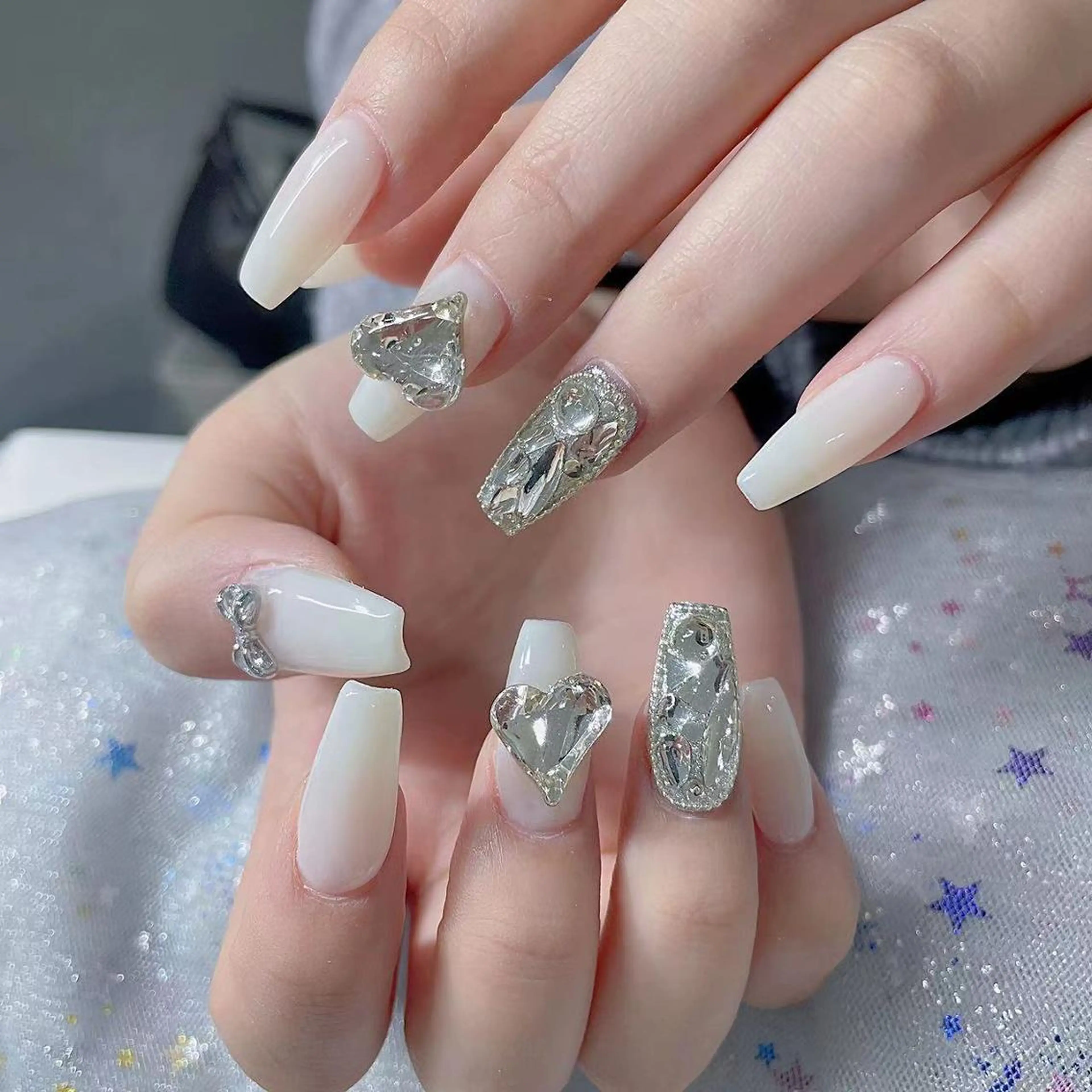 ネイル ハンドネイル Queens テイのネイルデザイン