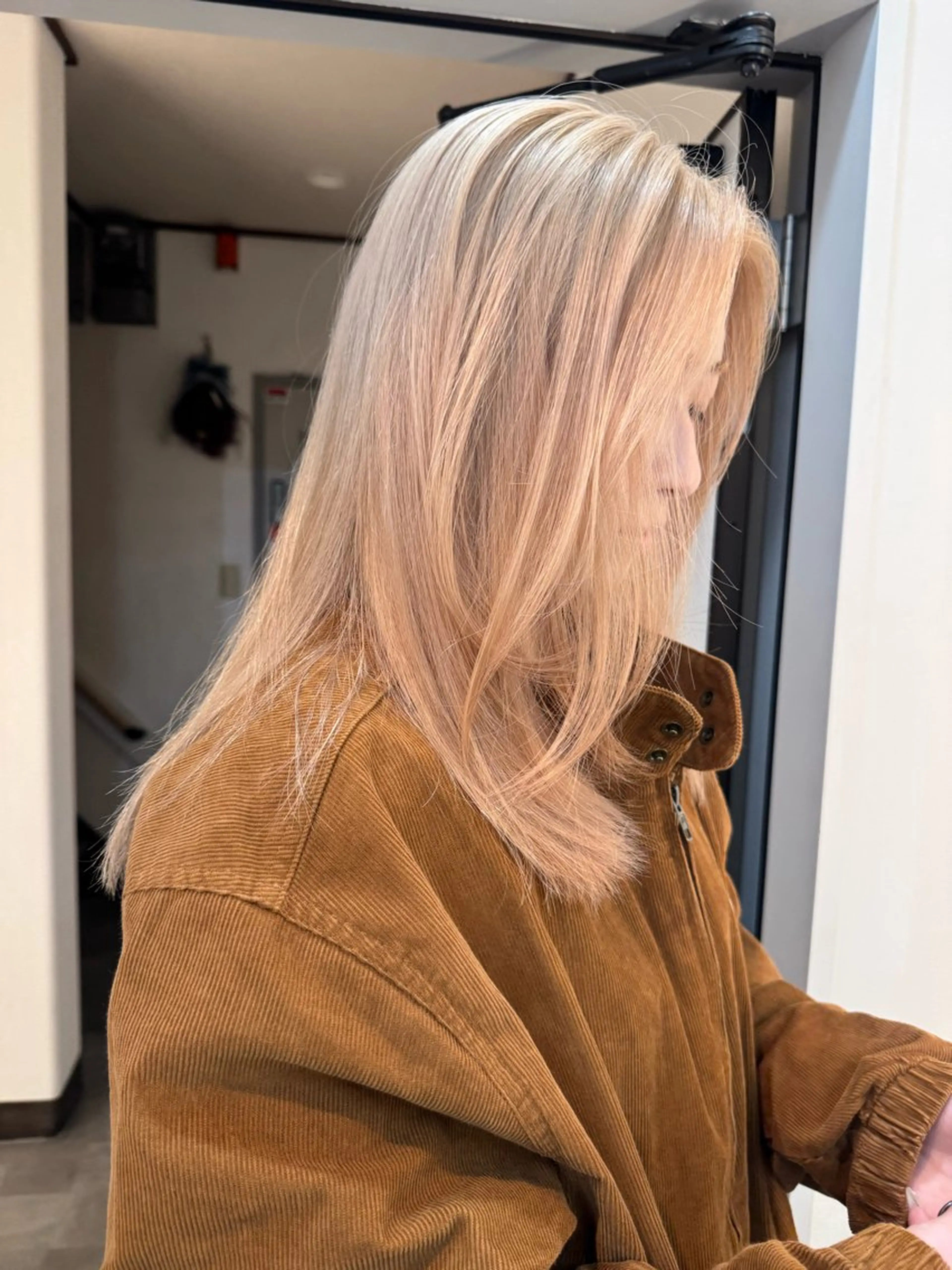 セミロング ヘアカラー aya/ブリーチ/ ボブ/ショートのヘアスタイル