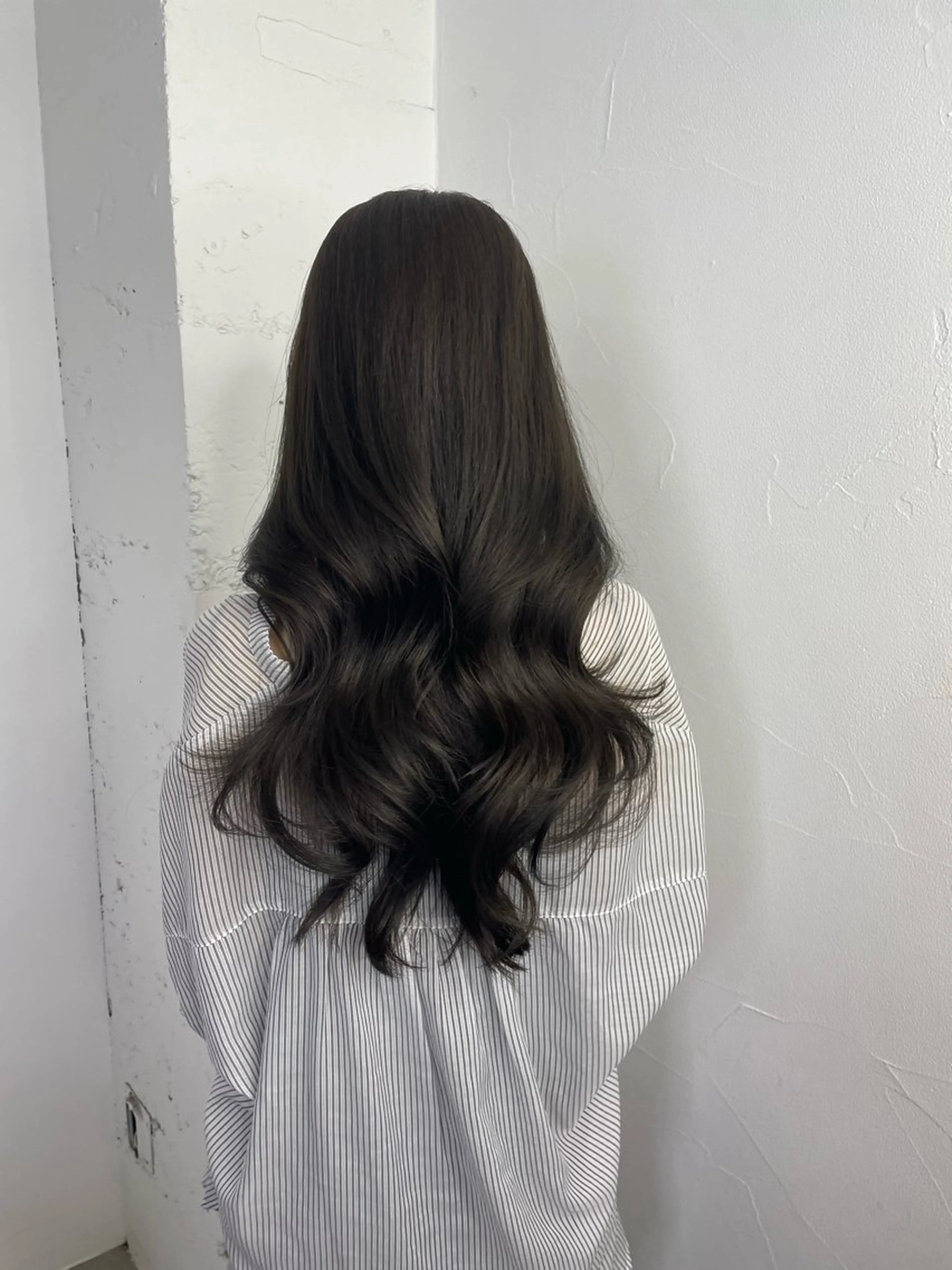 ロング くびれヘア レイヤーカット MINAMO 韓国レイヤーのヘアスタイル