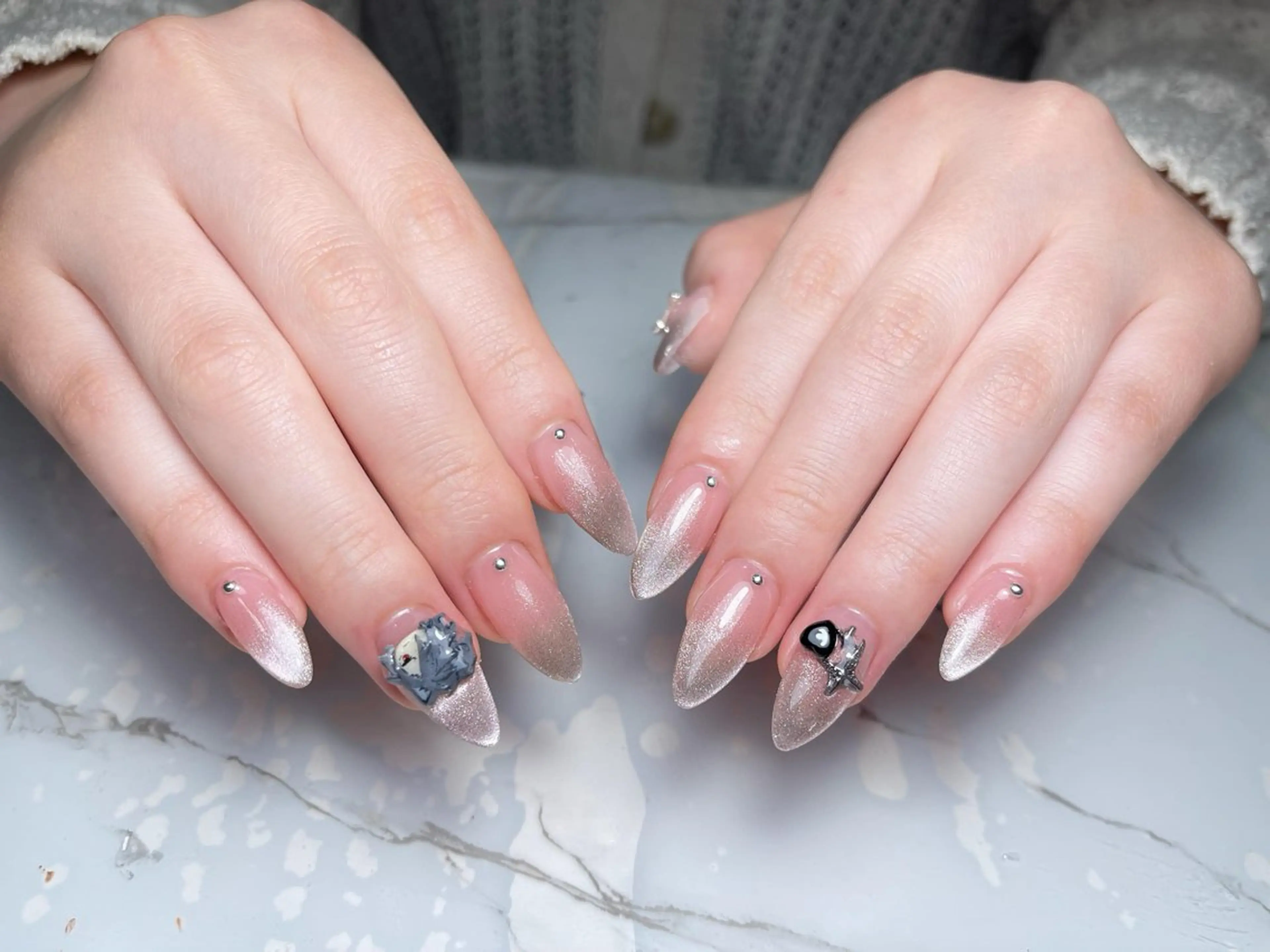 ネイル アートネイル フレンチネイル ジェルネイル グラデーション 韓国ネイル さくら💮💮 【オフ無料】のネイルデザイン