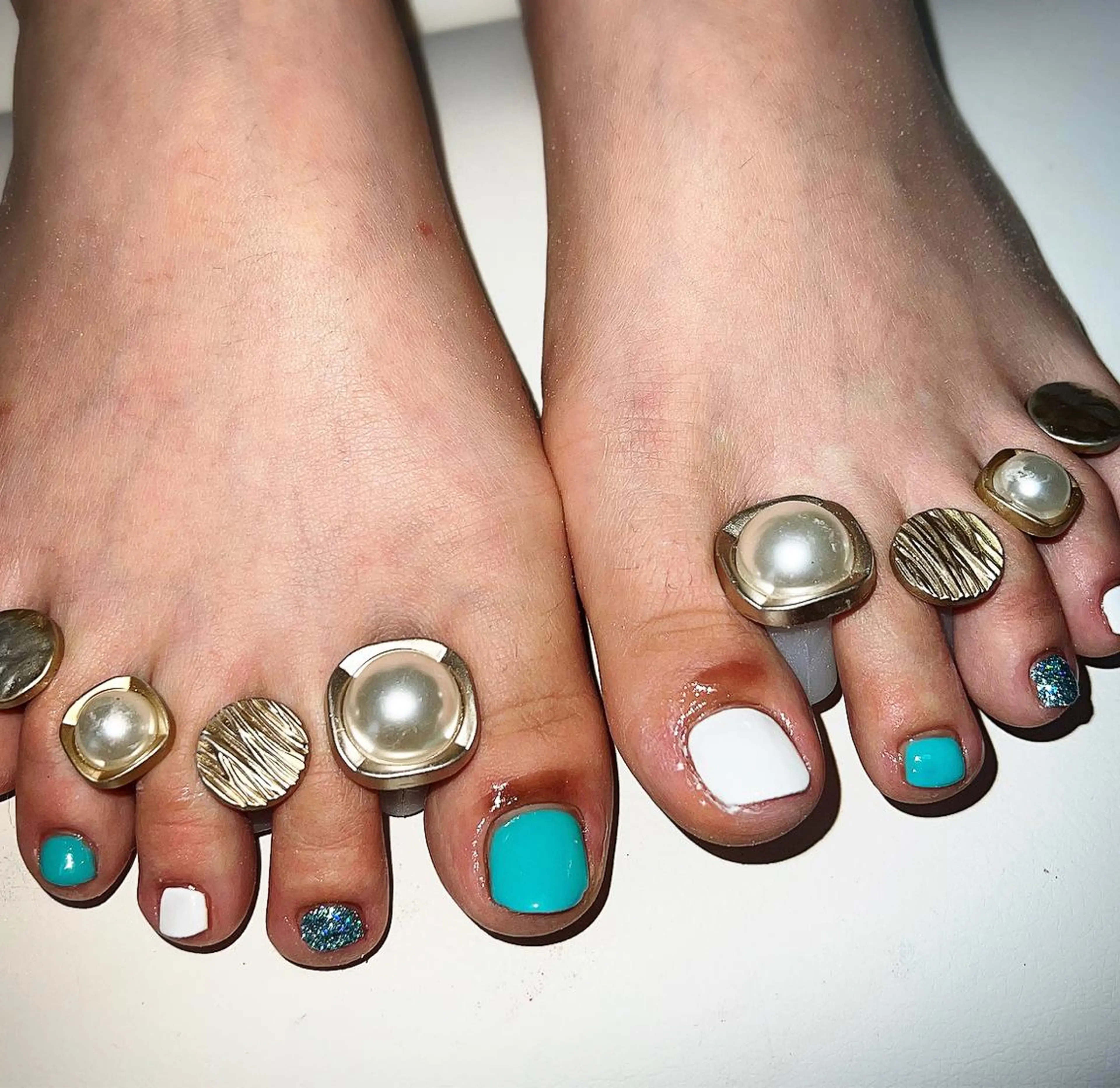 ミディアム フットネイル mao .のネイルデザイン