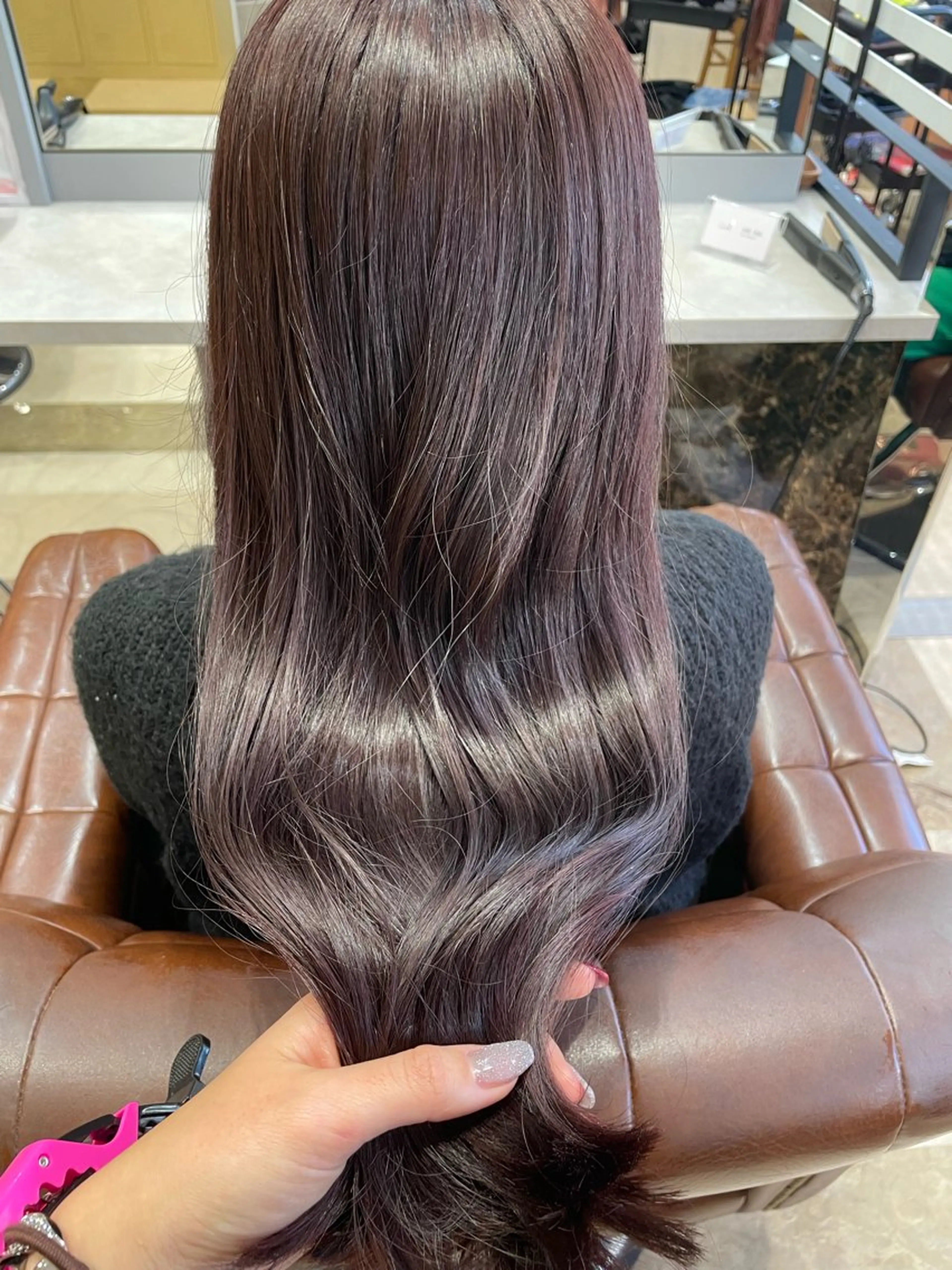 ロング 🧸顔周りカット /透明感🎀のヘアスタイル