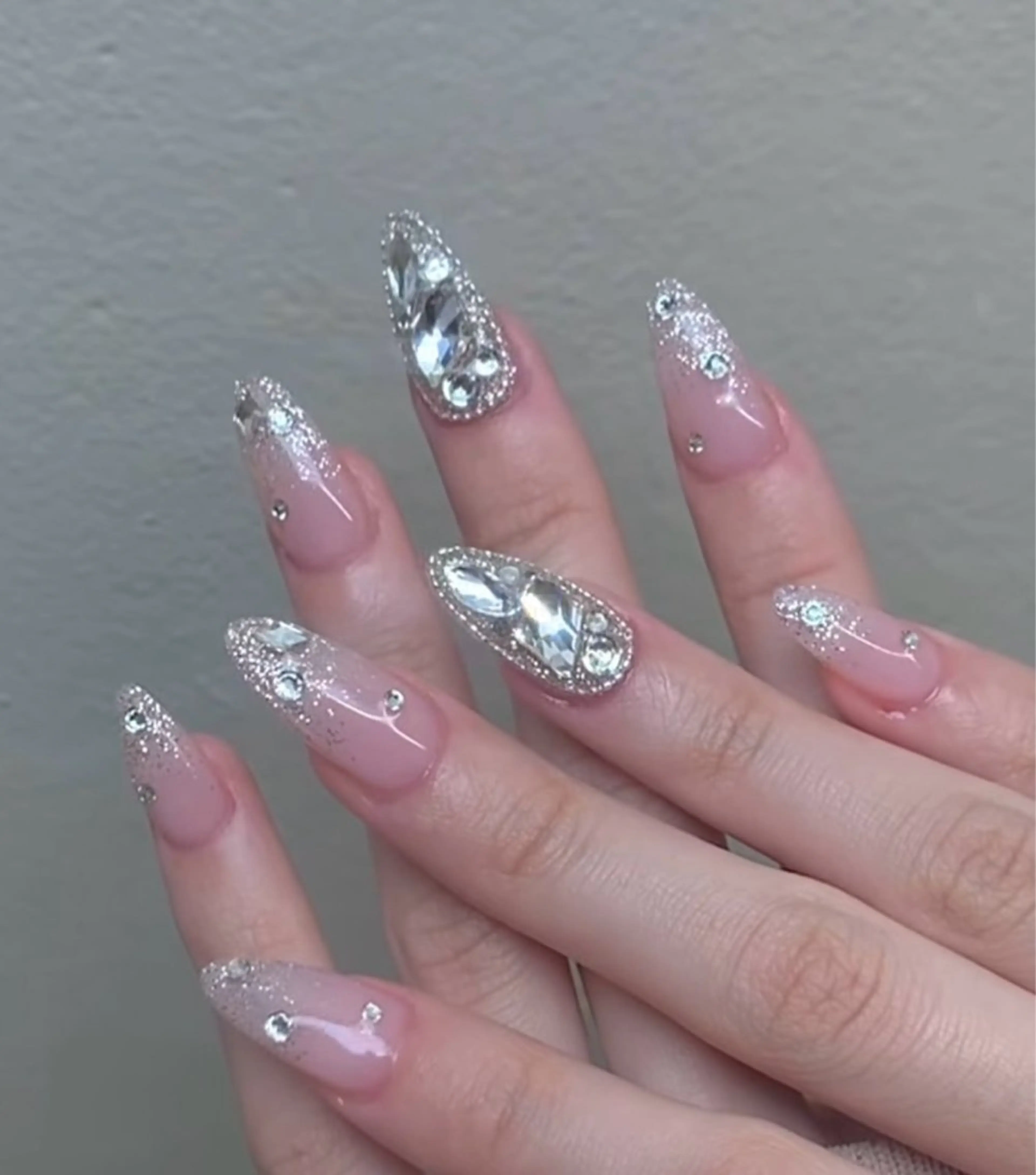 ネイル NailSalon✨ Écrinエクランのネイルデザイン