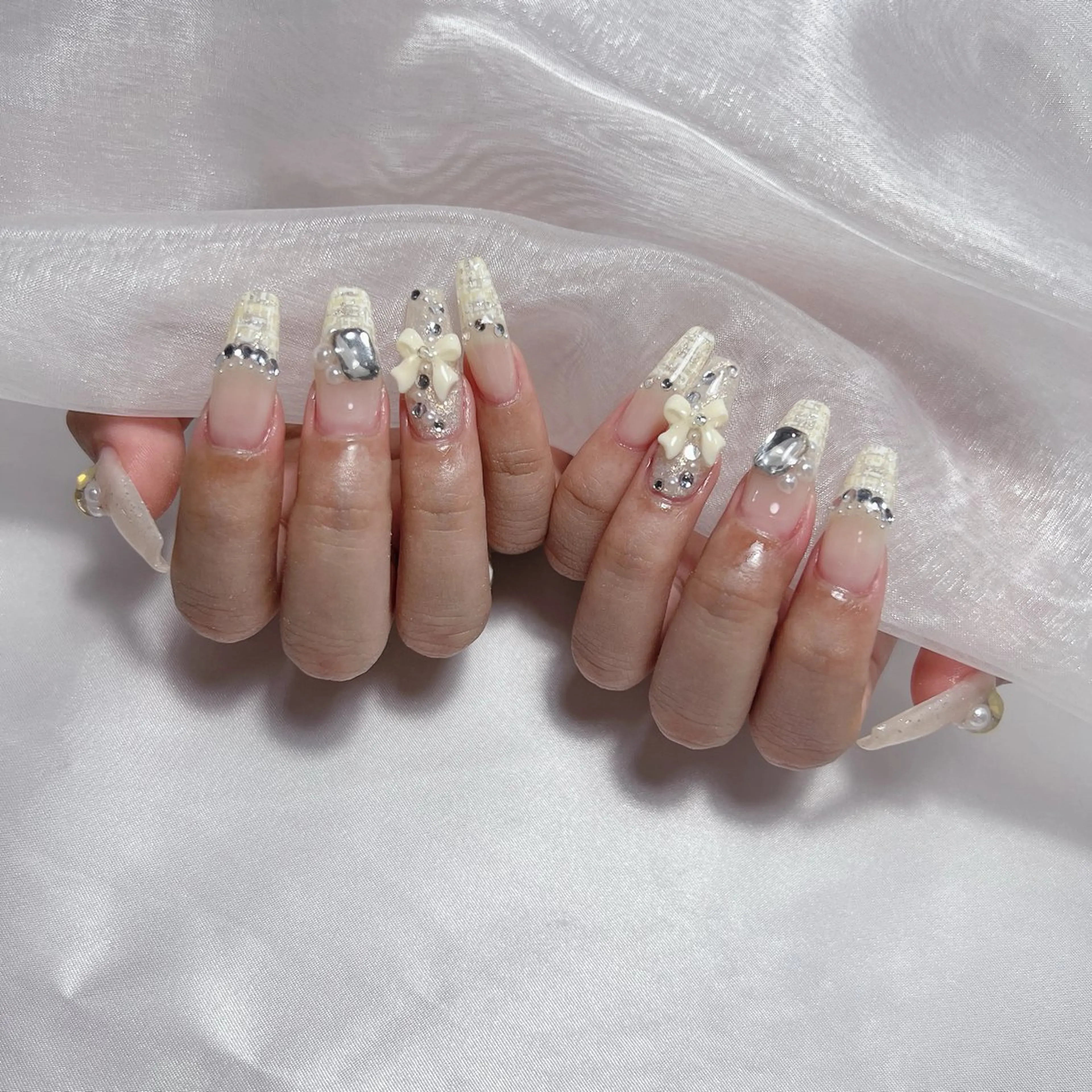 ネイル ジェルネイル 韓国ネイル ラメ(グリッター) マグネットネイル ミラーネイル ハンドネイル nail salon Rewardのネイルデザイン