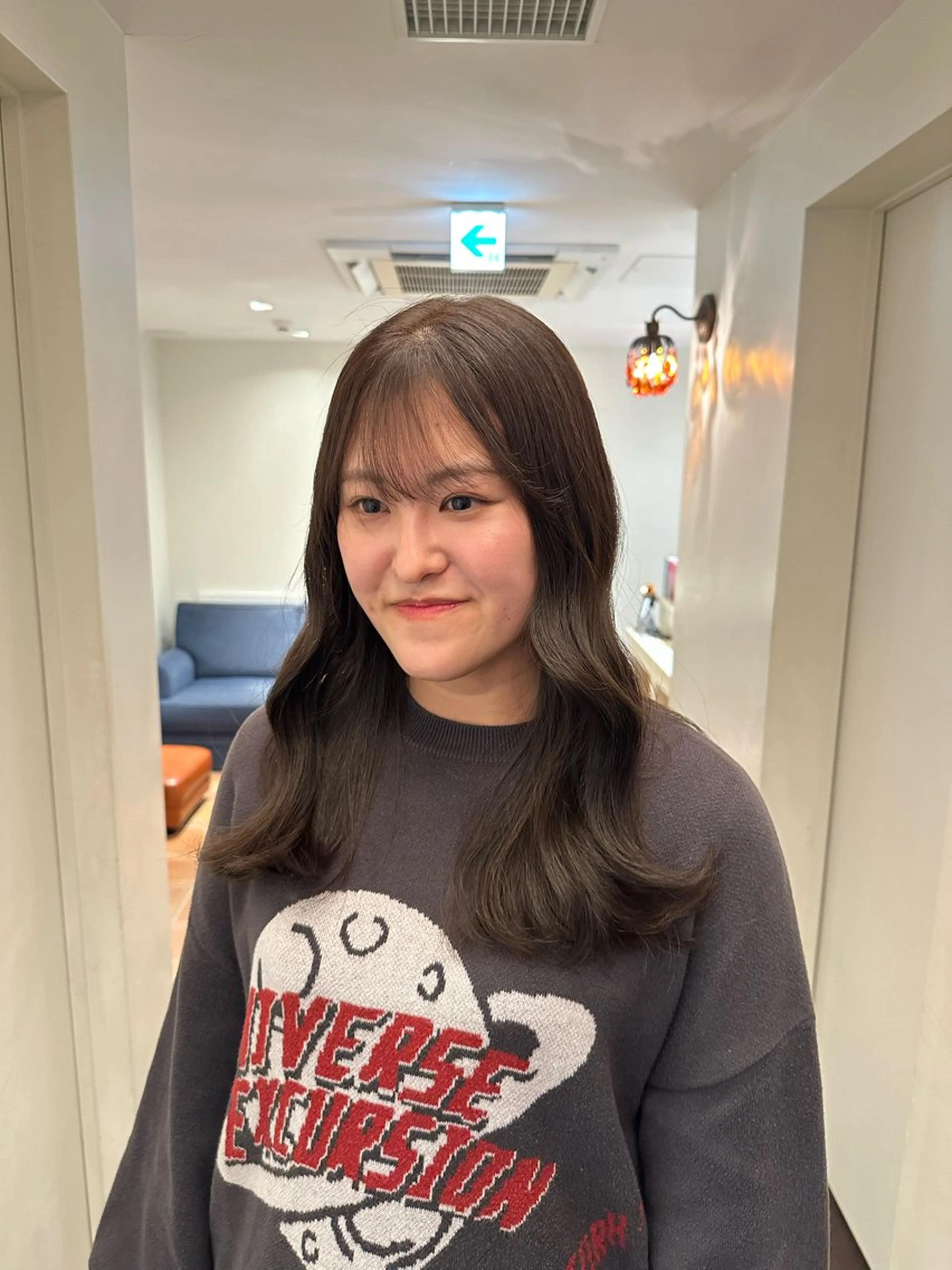 ロング カラー 透明感カラー グレージュ ヘアカラー 安丸 結夏のヘアスタイル