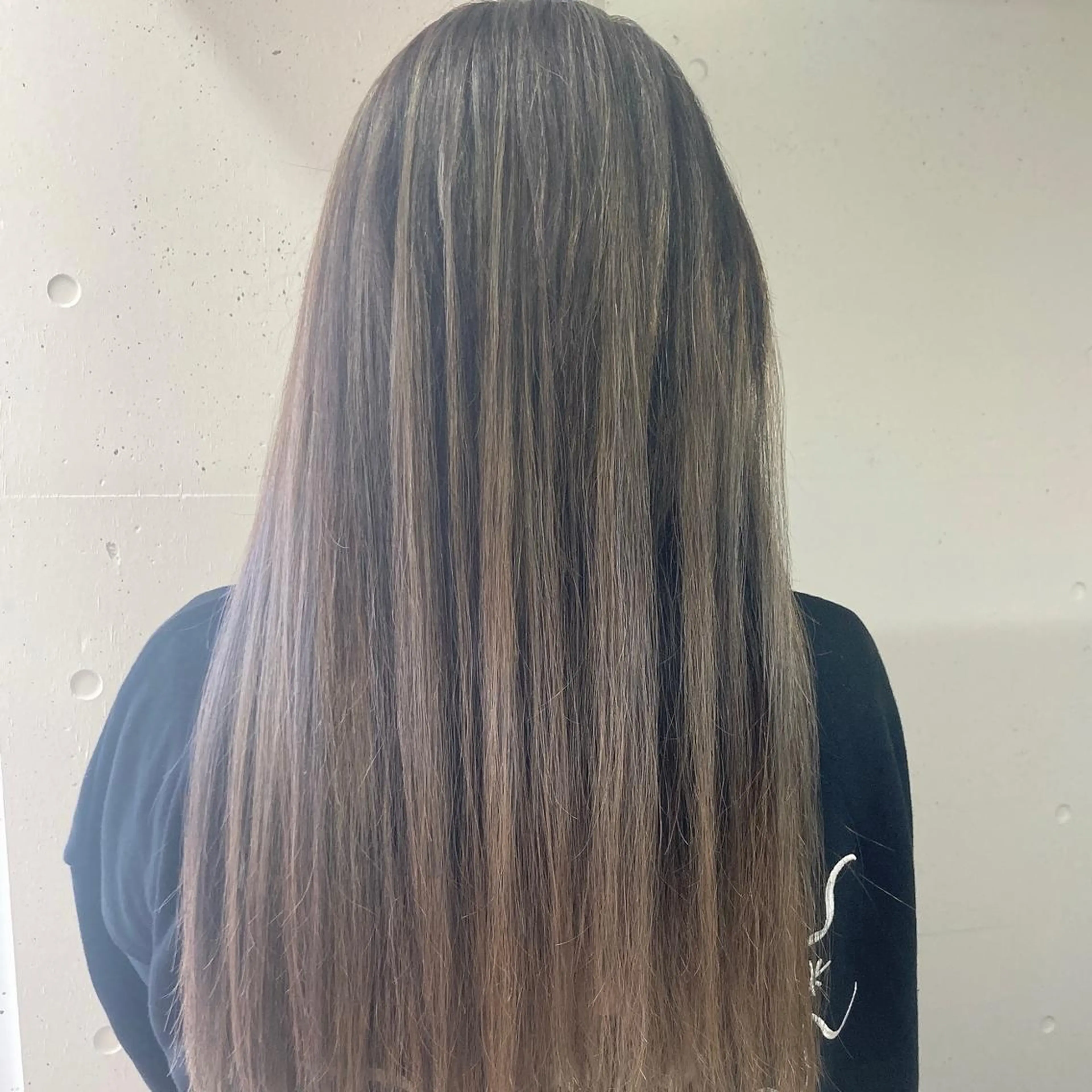 ロング カラー バレイヤージュ レイヤーカット ミルミー美容室所属・🦄💒💓齎藤 七海子🦄💒💓の眉毛・アイブロウイメージ