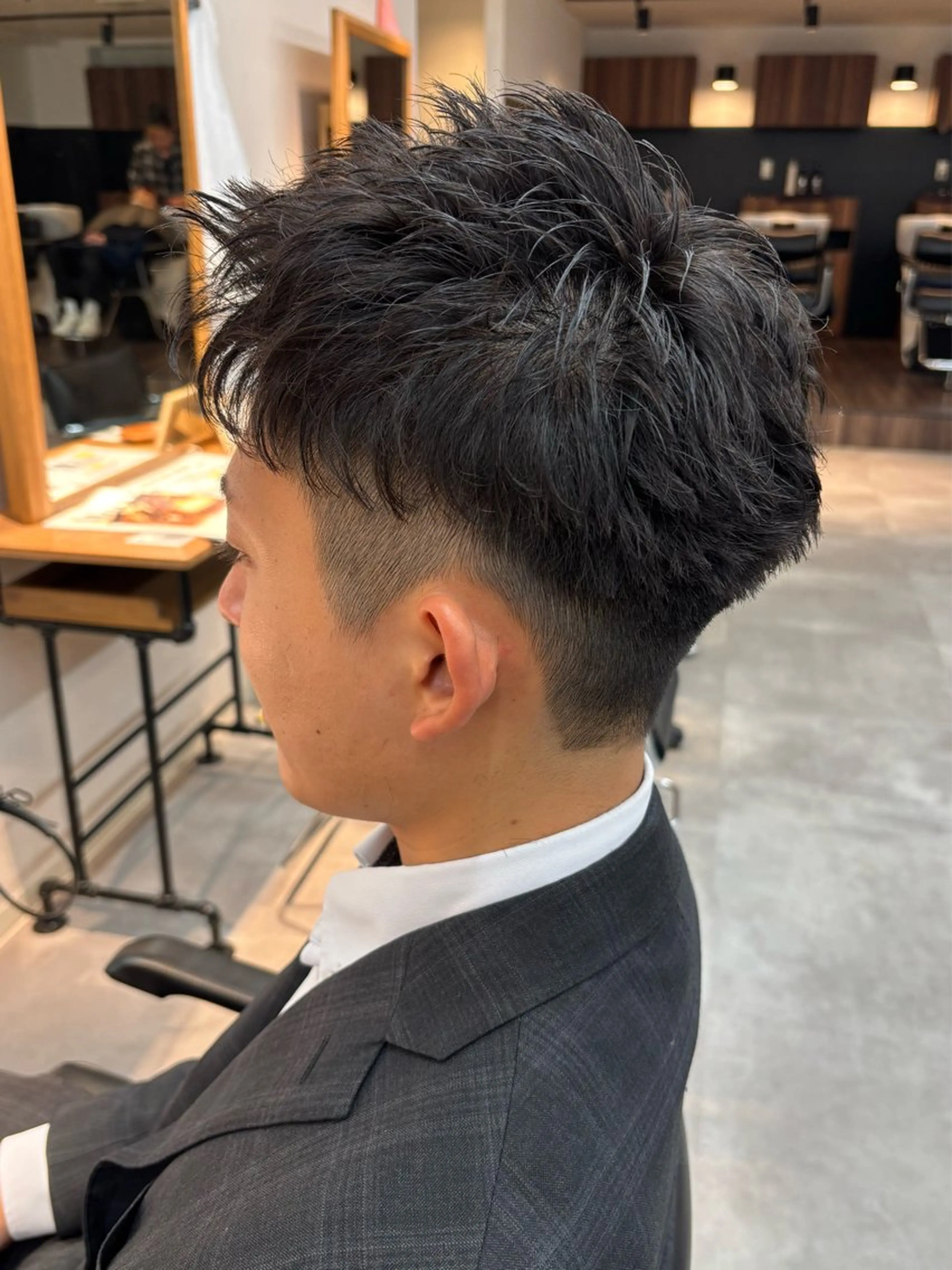 メンズ アップバング ビジネス ツーブロック カット 保立/フェザーパーマ /メンズカット千葉のヘアスタイル