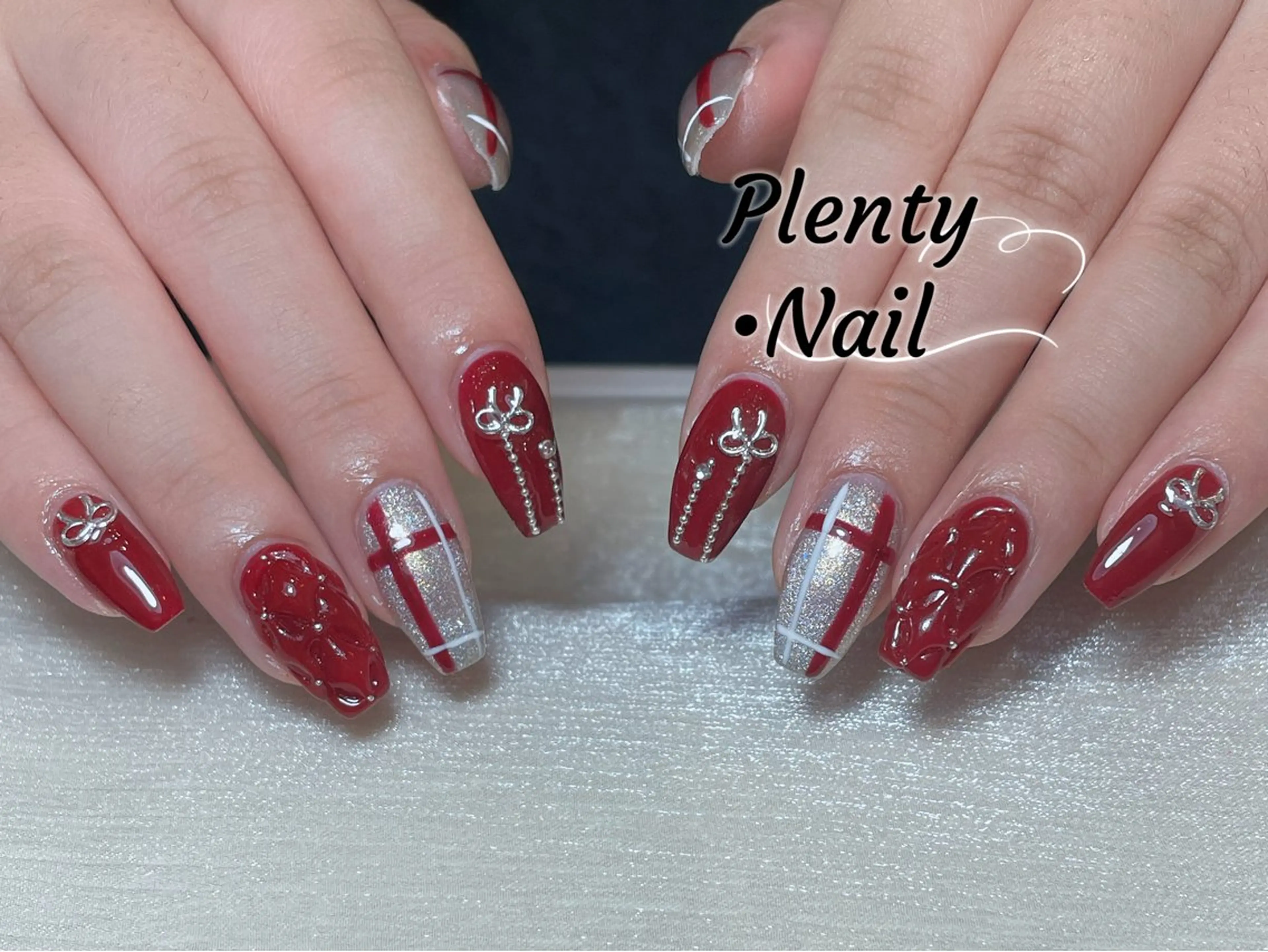 ネイル アートネイル オーロラネイル ガーリー キラキラネイル マグネットネイル Plenty Kokona🩷のネイルデザイン