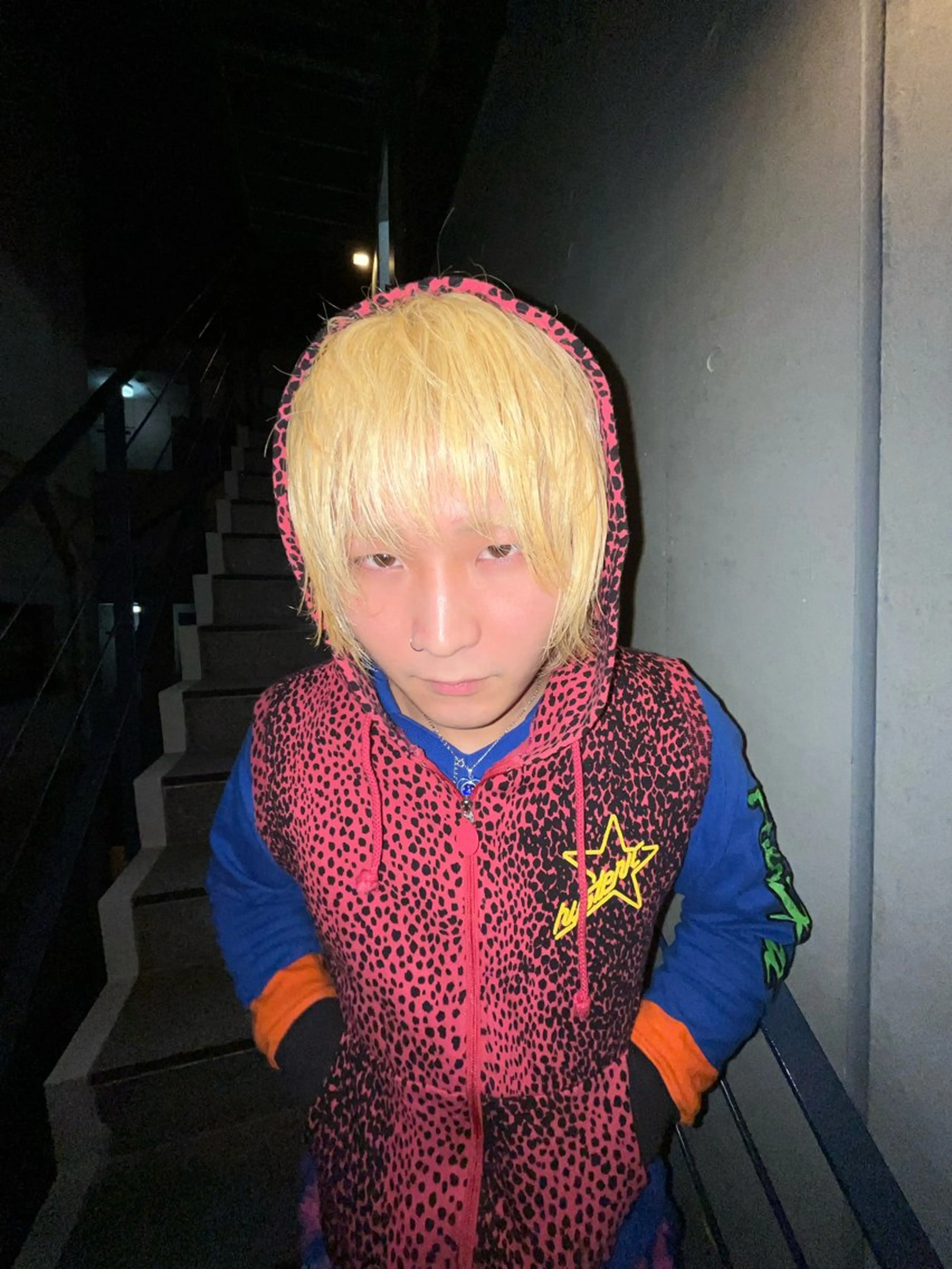 リタッチブリーチ＋カラー＋トリートメントの写真