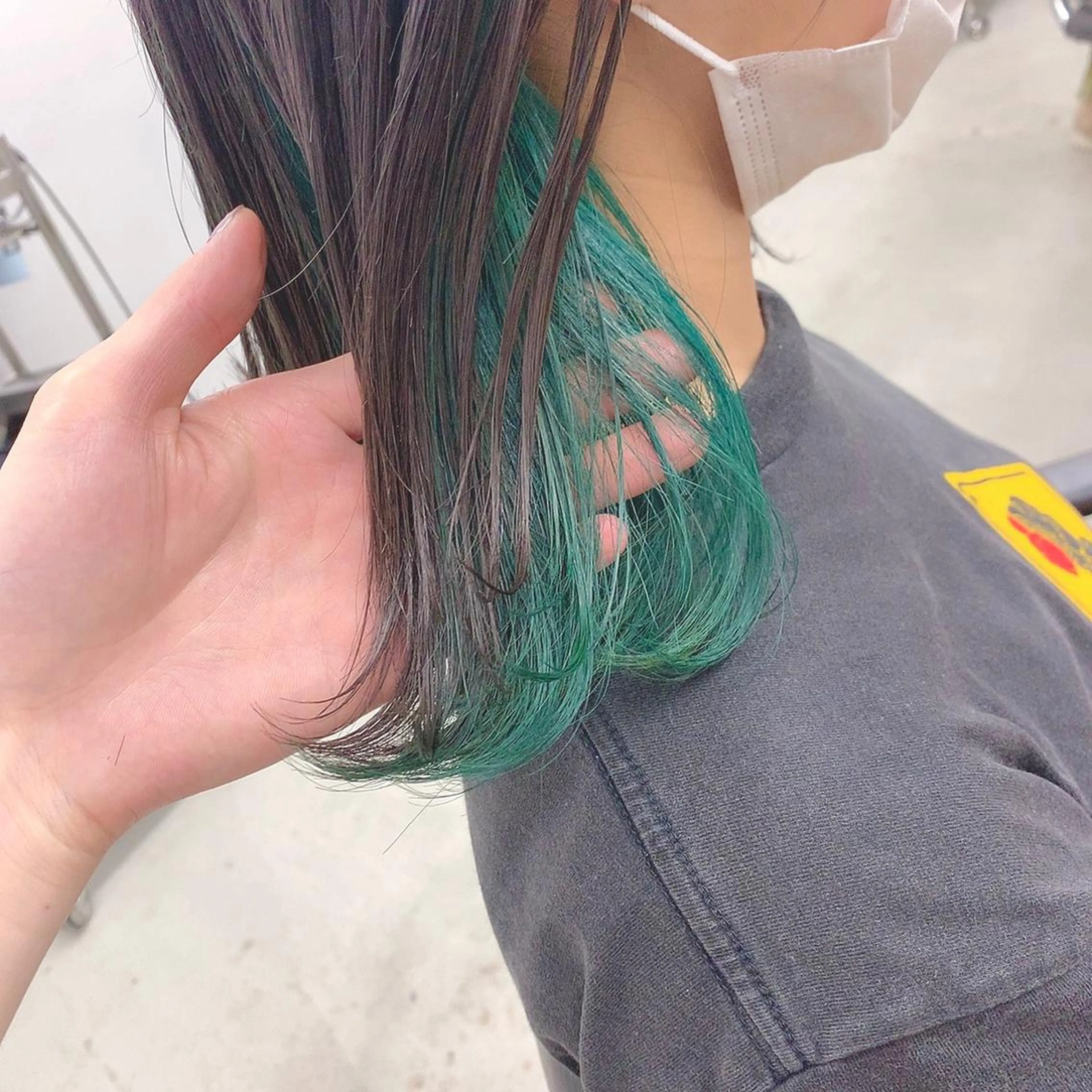 ミディアム カラー leben serikaのヘアスタイル