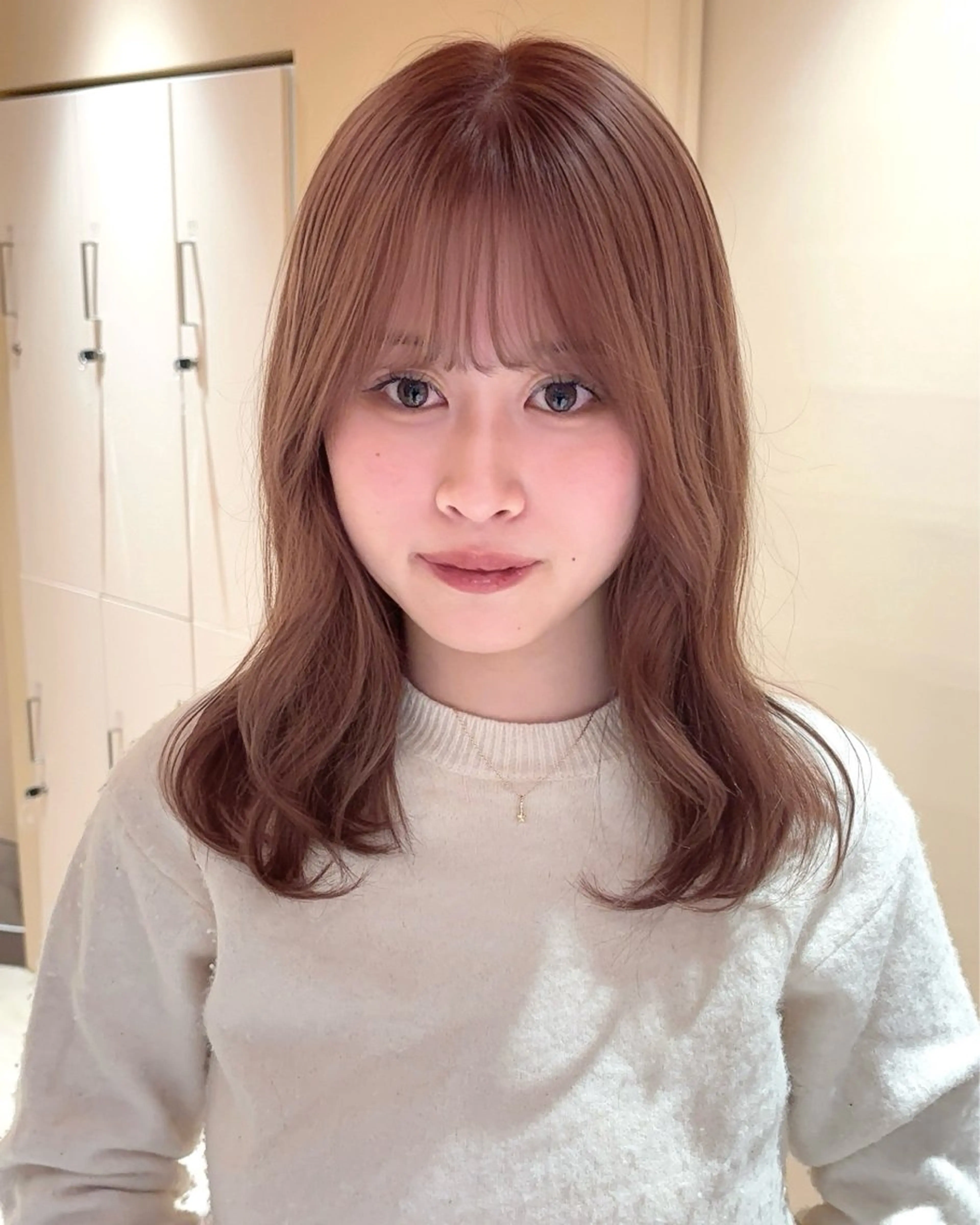 ミディアム カラー ベージュカラー ピンクカラー ピンクベージュ coyumi / 𝘦 𝘮 𝘶のヘアスタイル