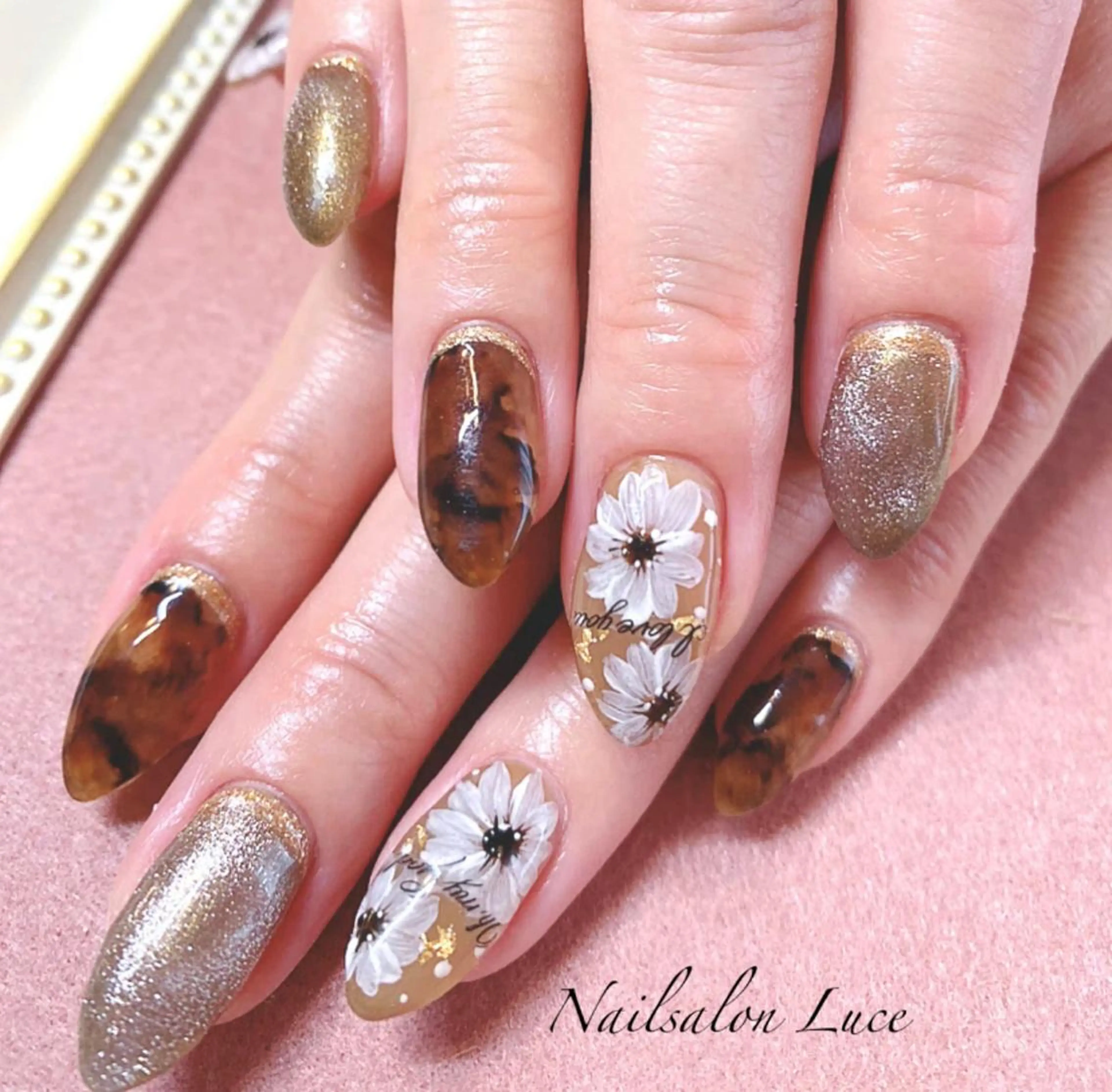 ネイル まつ毛、ネイル& 脱毛サロン　Lのマツエク・マツパデザイン