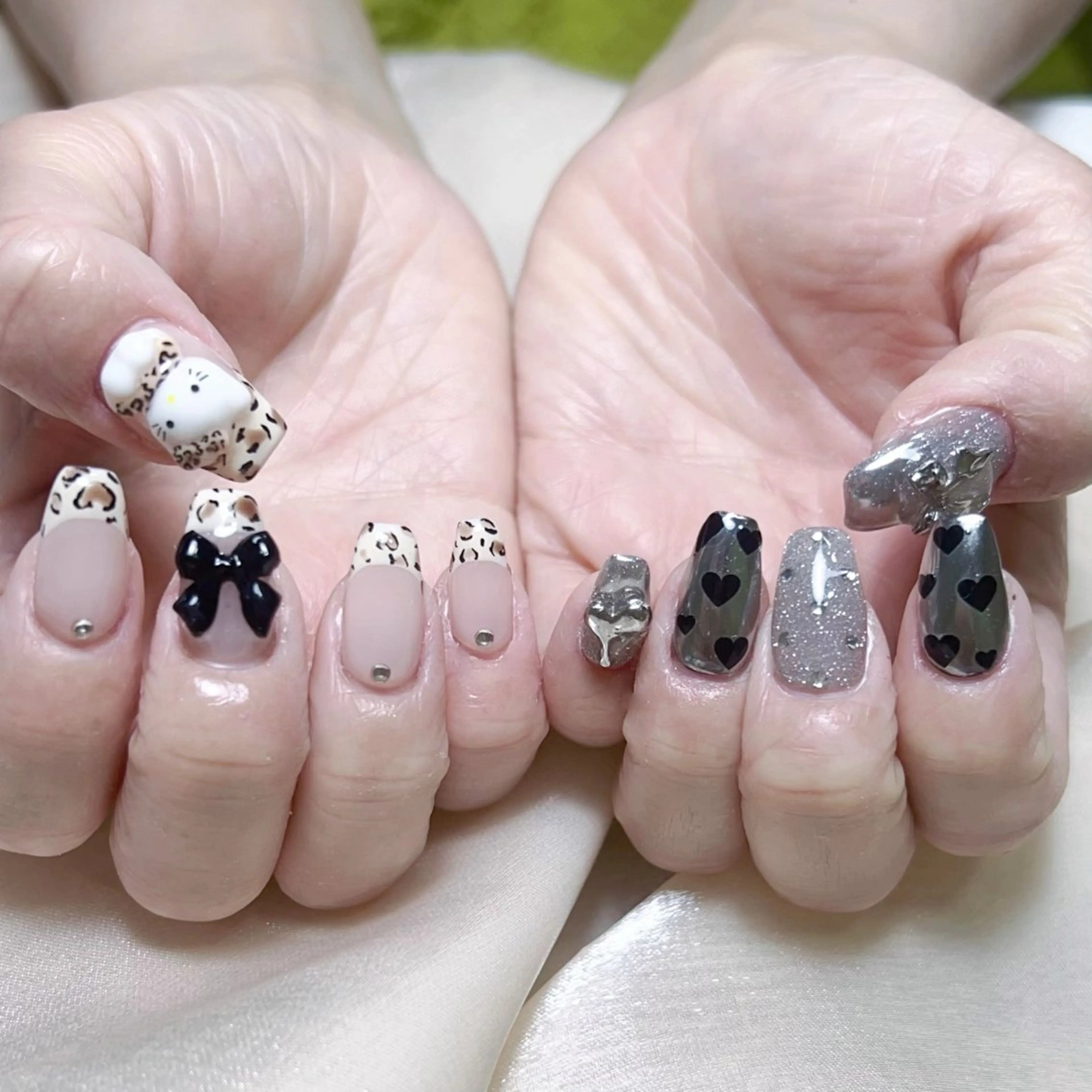 メンズ ネイル メンズ韓国風 アートネイル オーロラネイル ガーリー キラキラネイル ハンドネイル Nail salon 木にいるのネイルデザイン